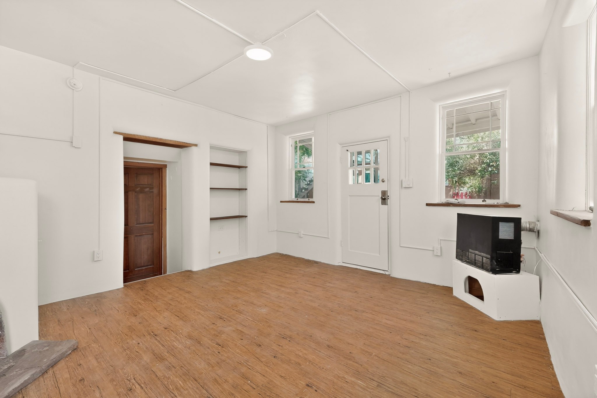 136 & 138 E Santa Fe Avenue