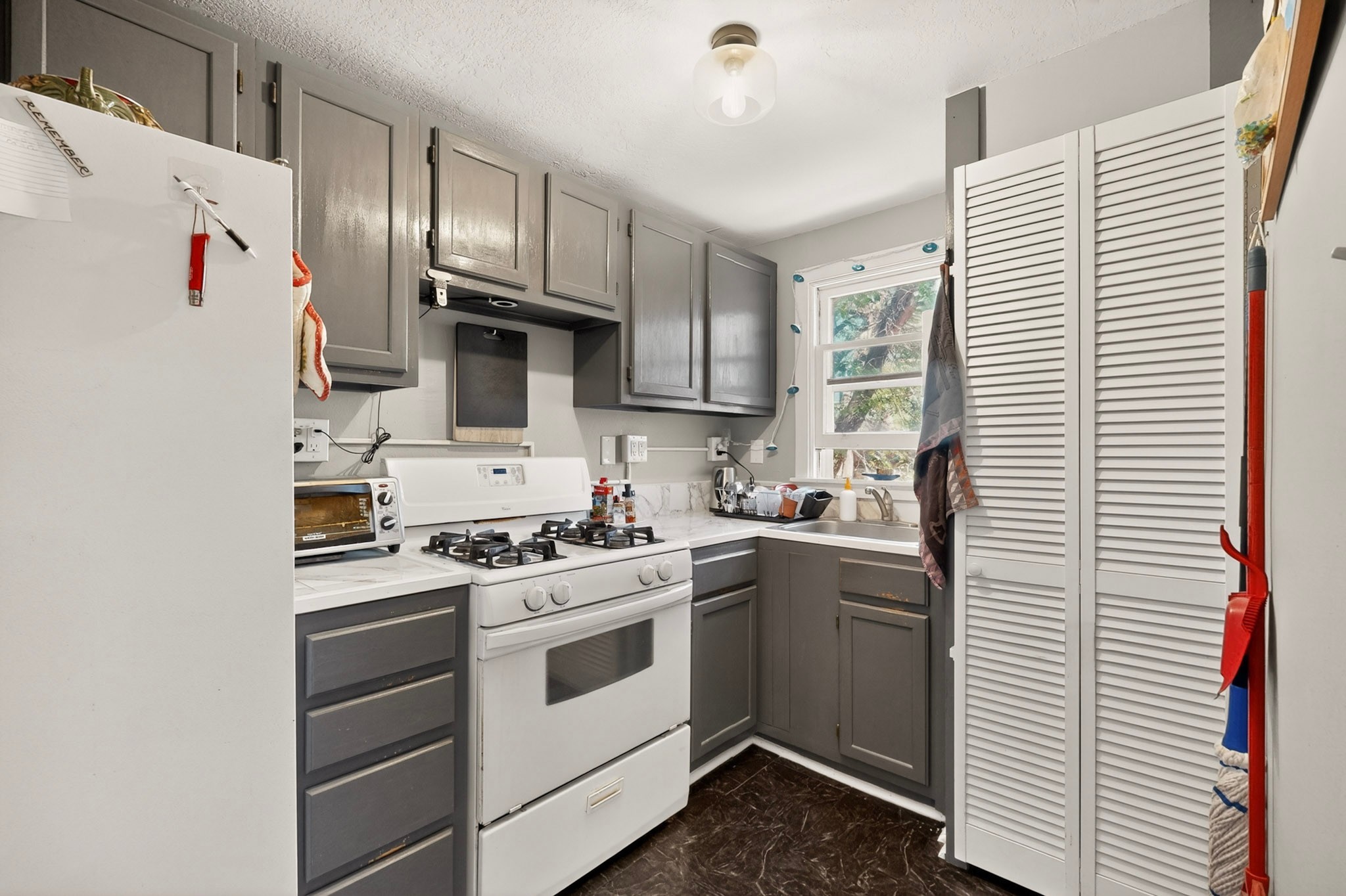 136 & 138 E Santa Fe Avenue