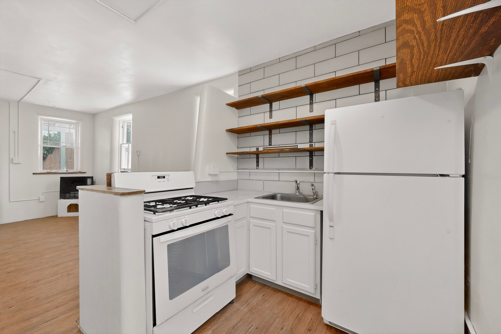 136 & 138 E Santa Fe Avenue
