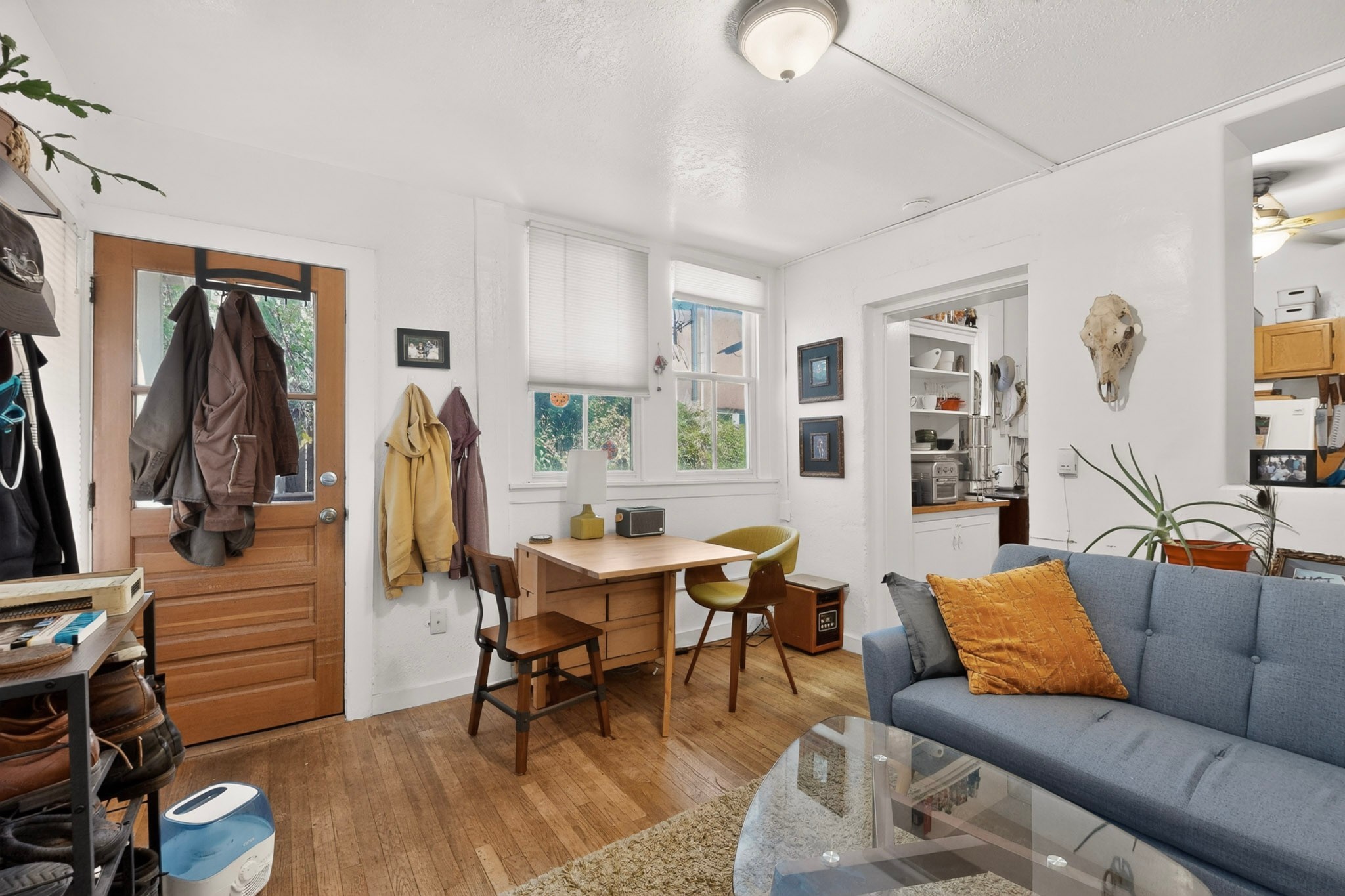138 E Santa Fe Avenue