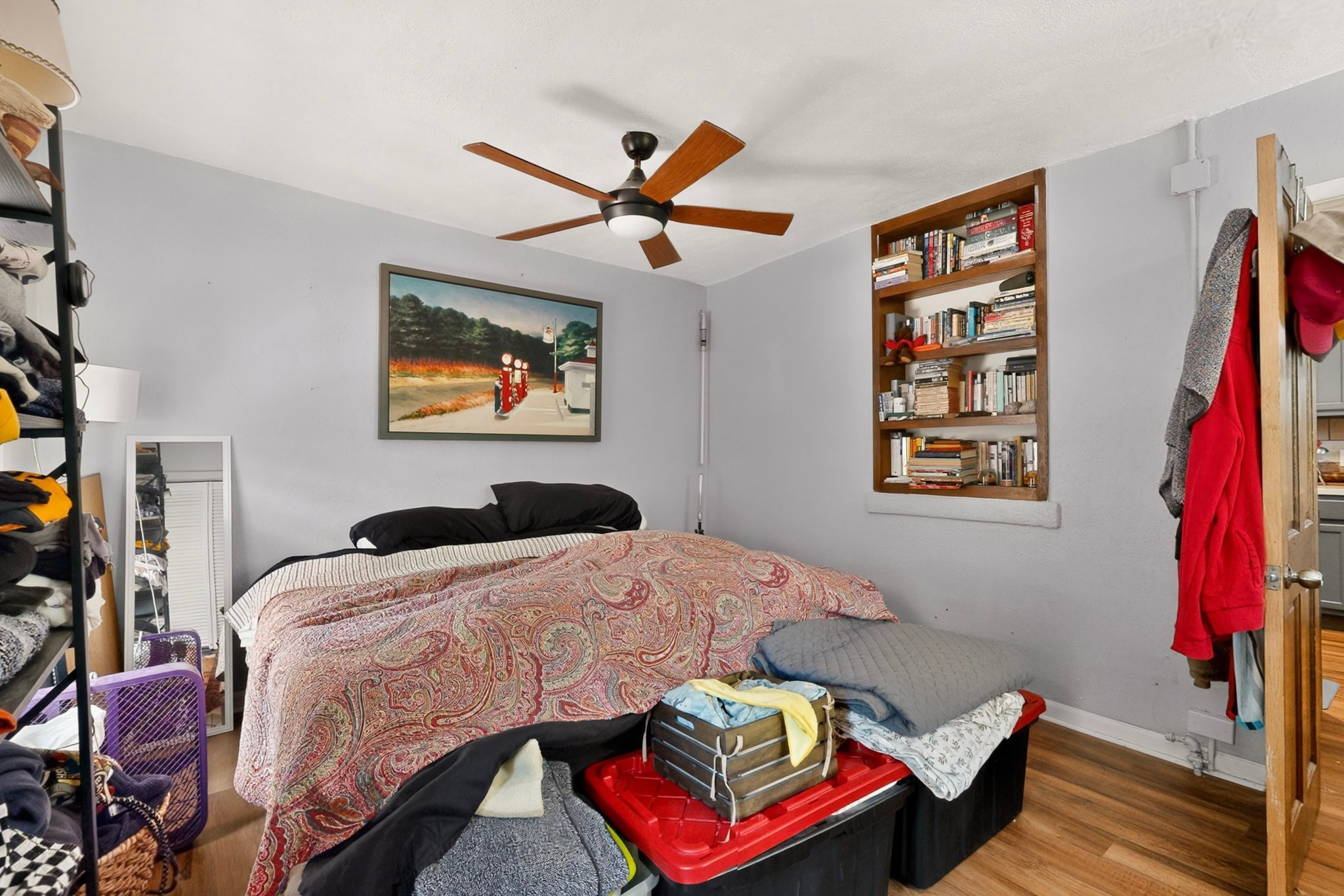 138 E Santa Fe Avenue