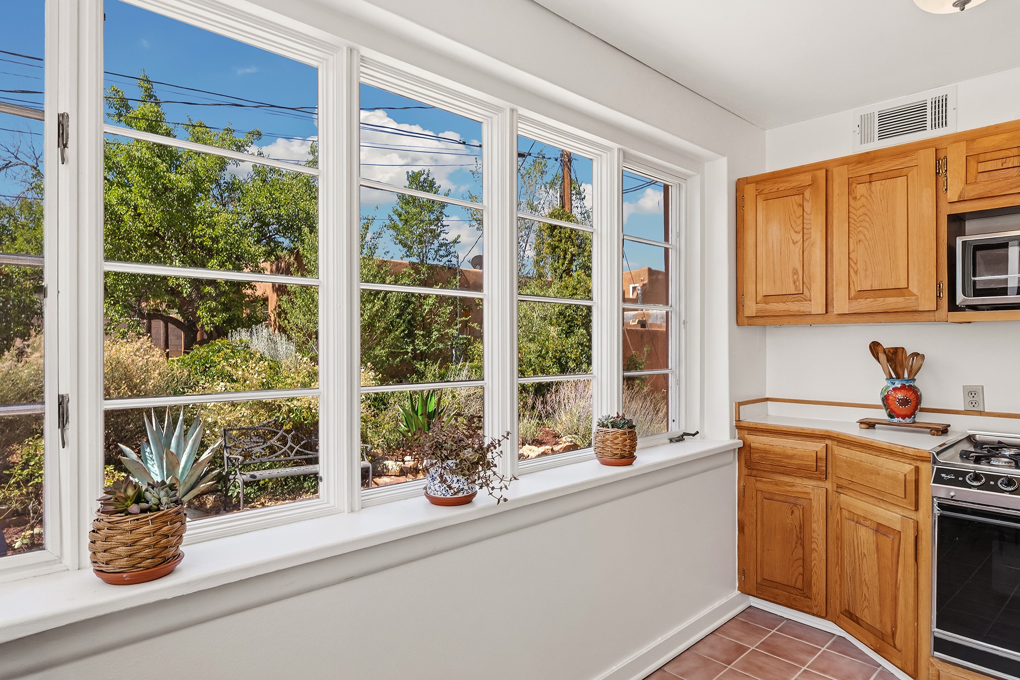 208 Delgado Street 3
