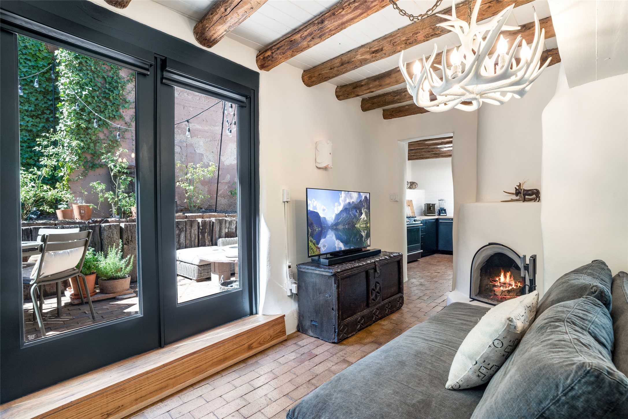 322 Magdalena Road 1