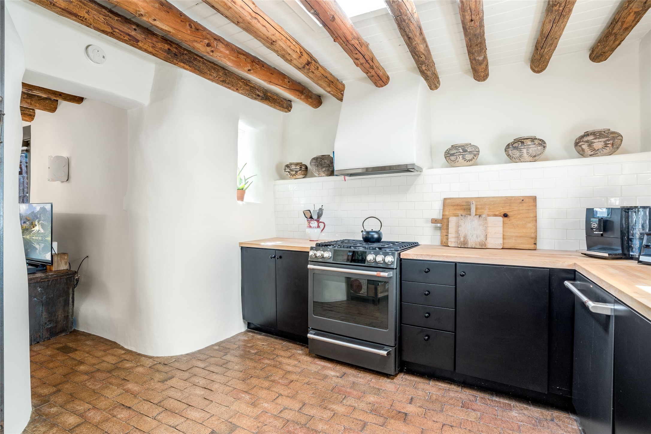 322 Magdalena Road 1