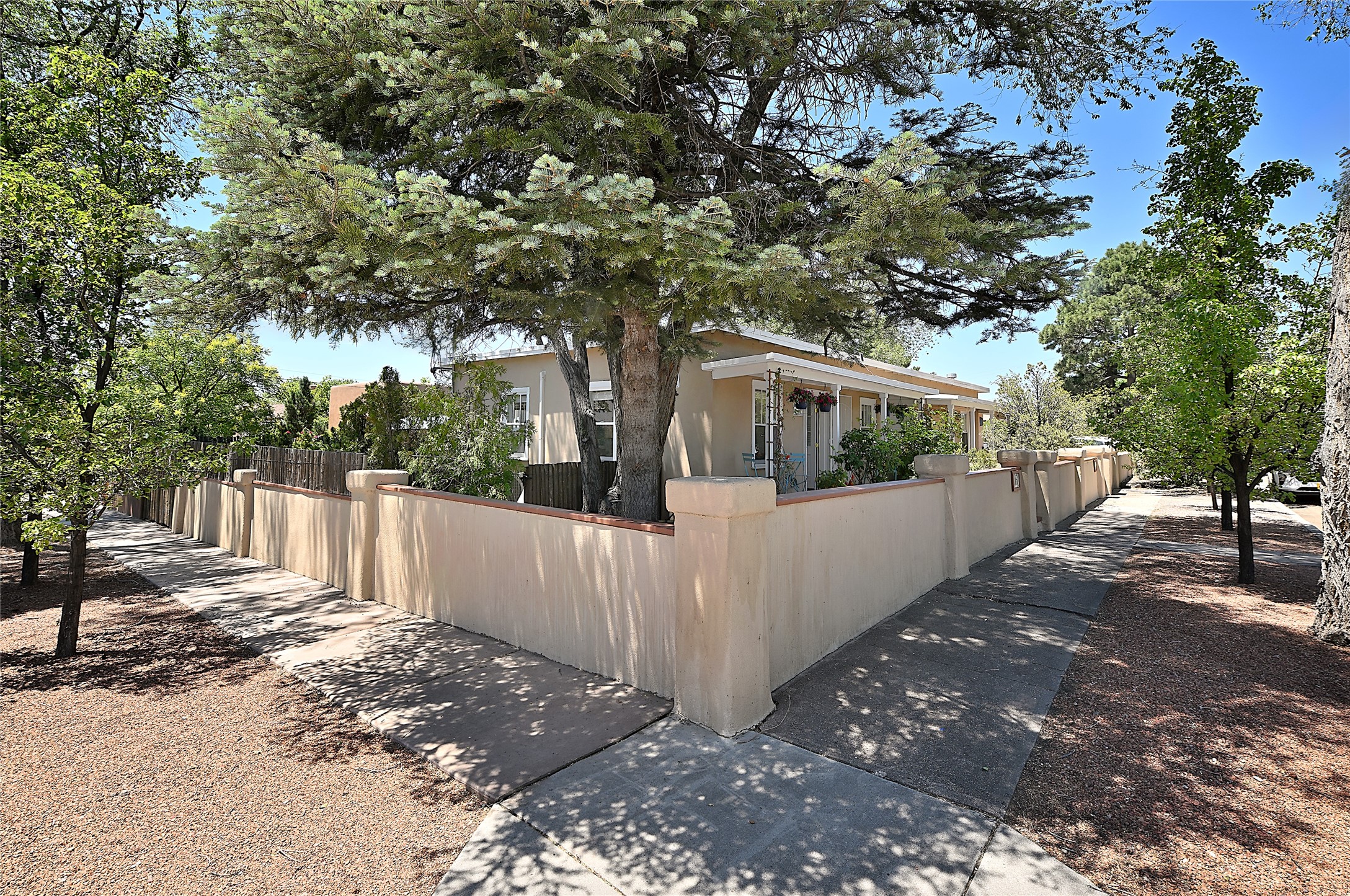 758 Allendale Street 1