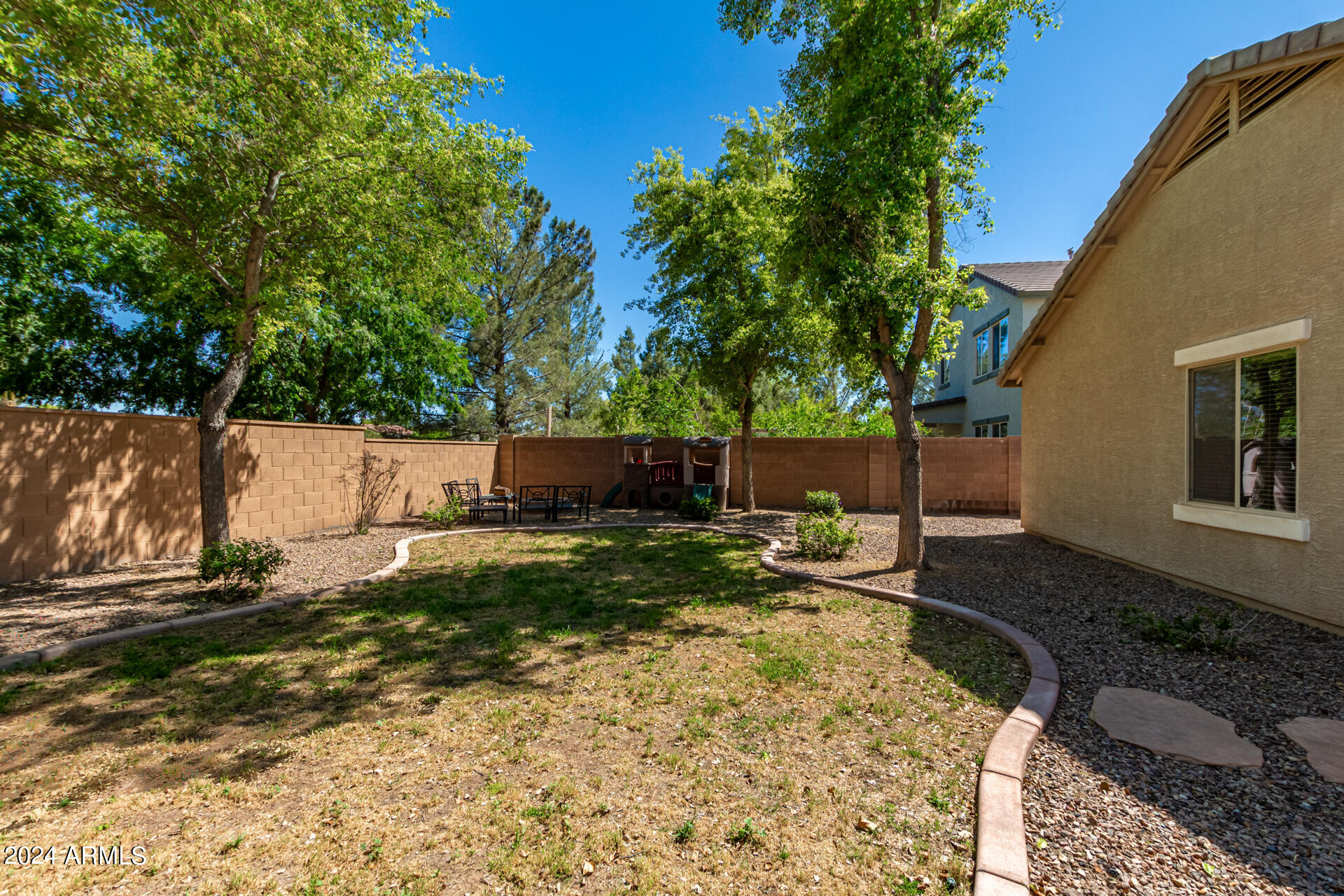 18699 N VENTANA Lane