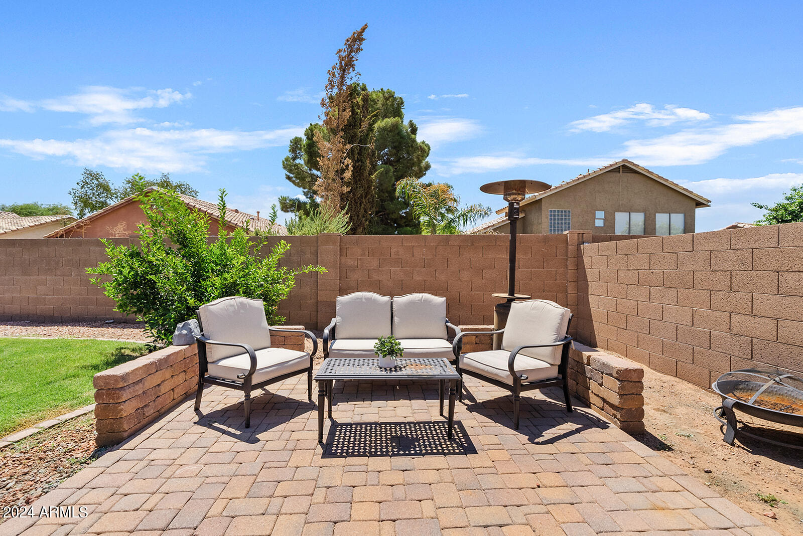 7263 E MEDINA Avenue