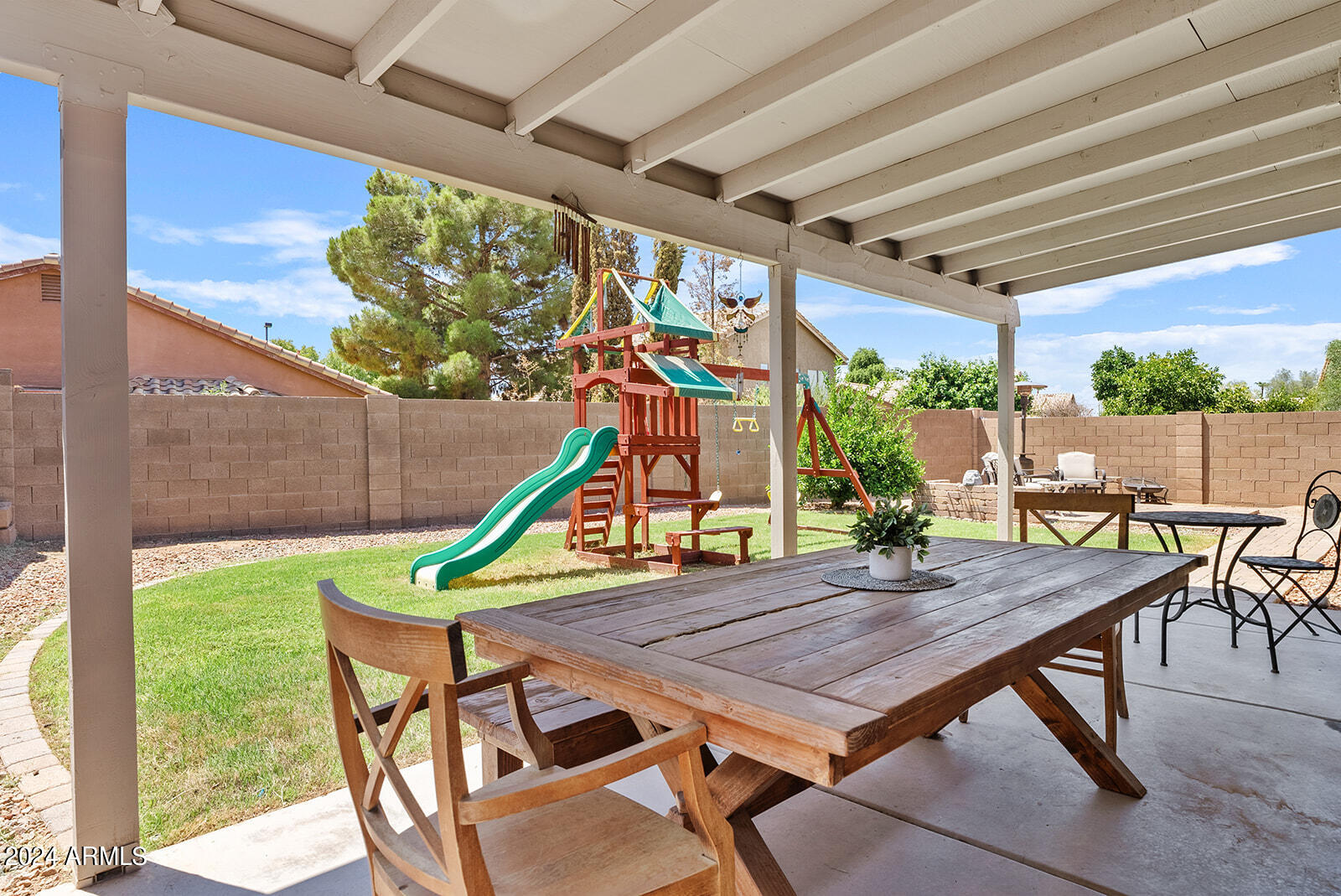 7263 E MEDINA Avenue