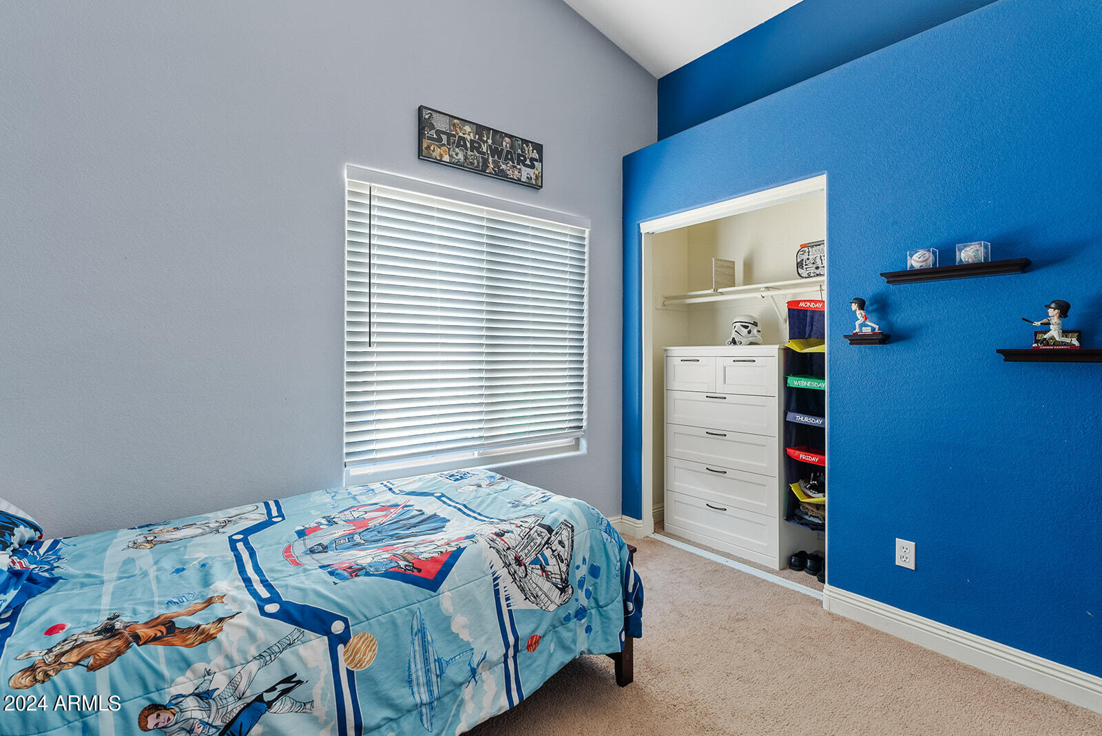 7263 E MEDINA Avenue