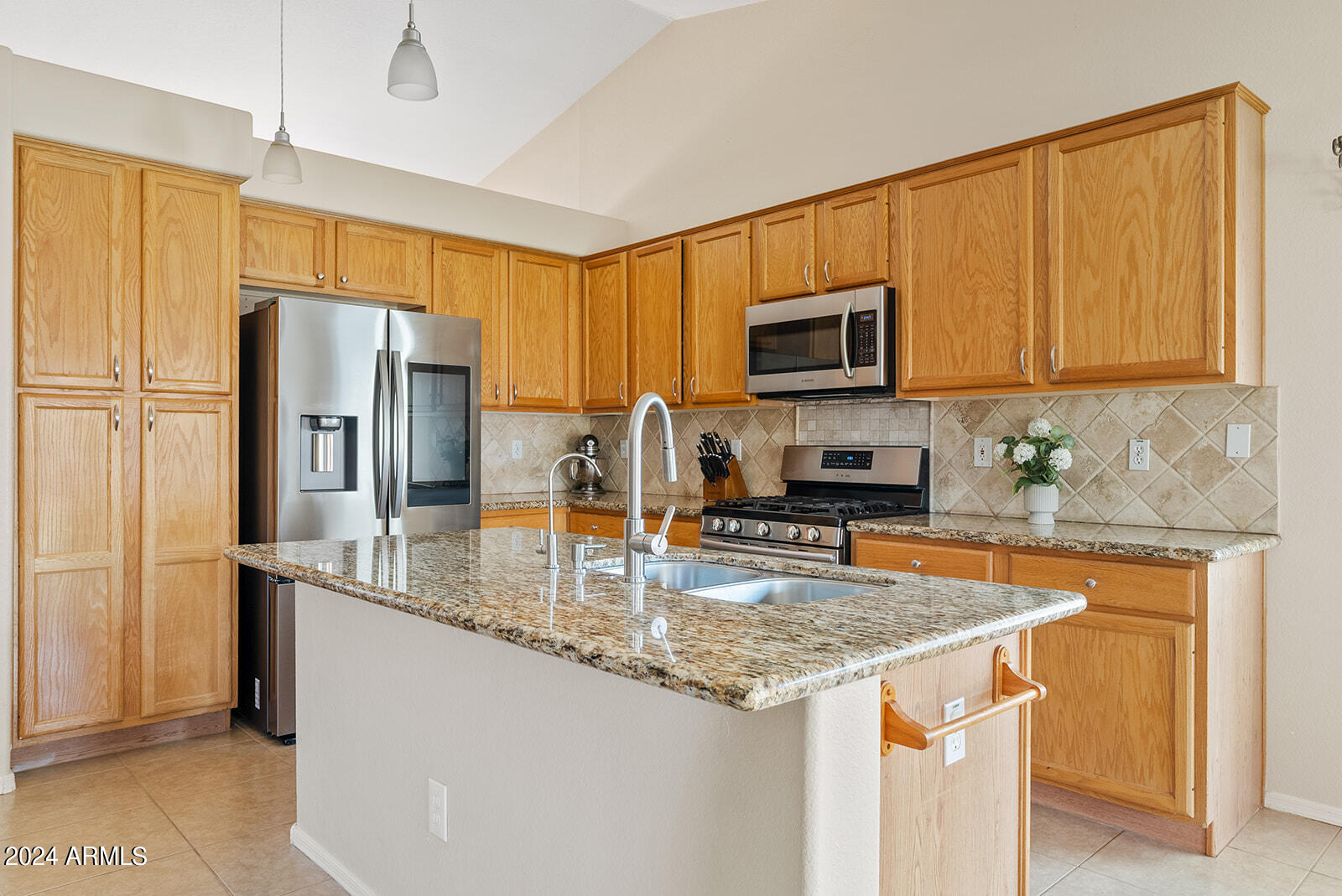 7263 E MEDINA Avenue