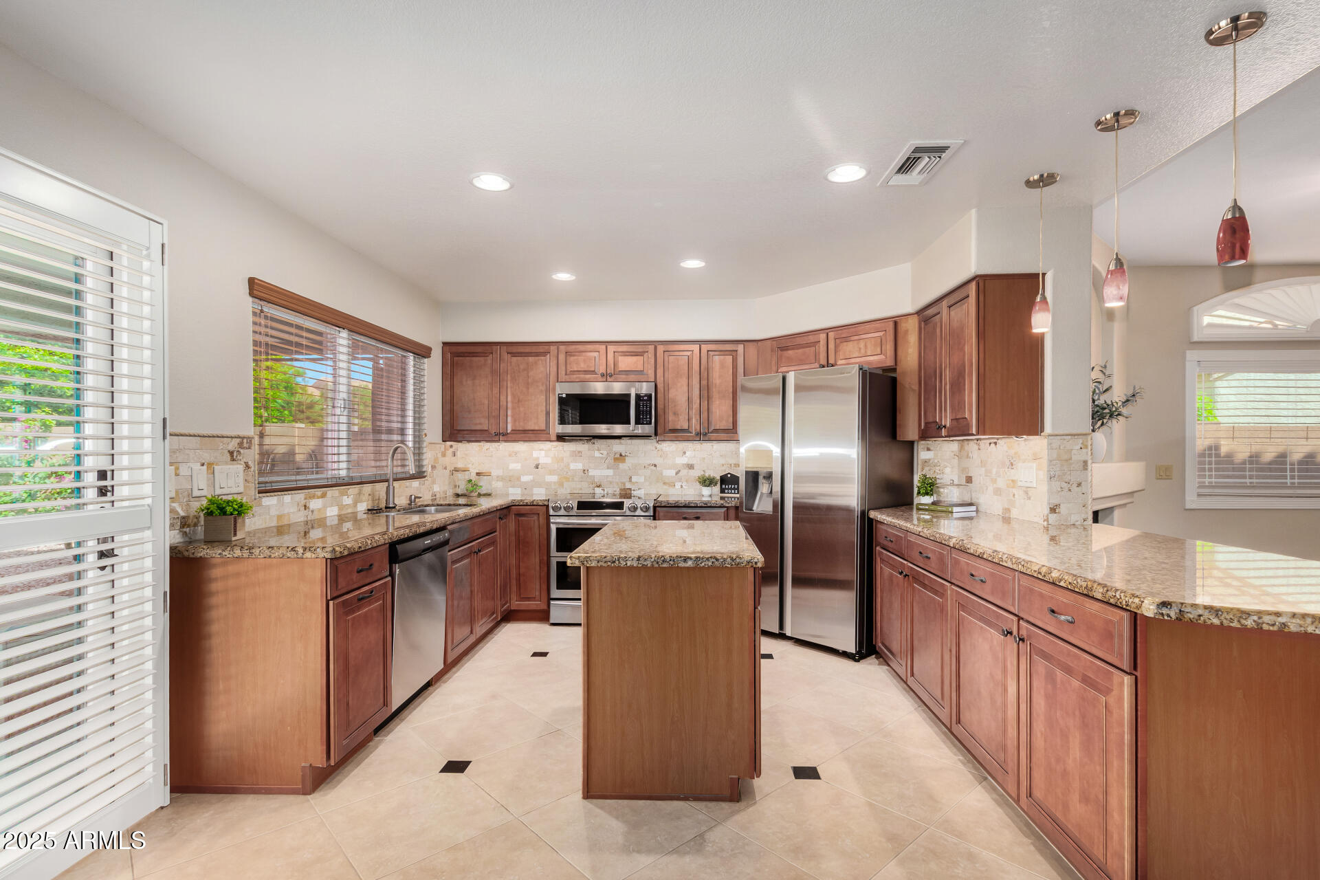 3346 E TANGLEWOOD Drive