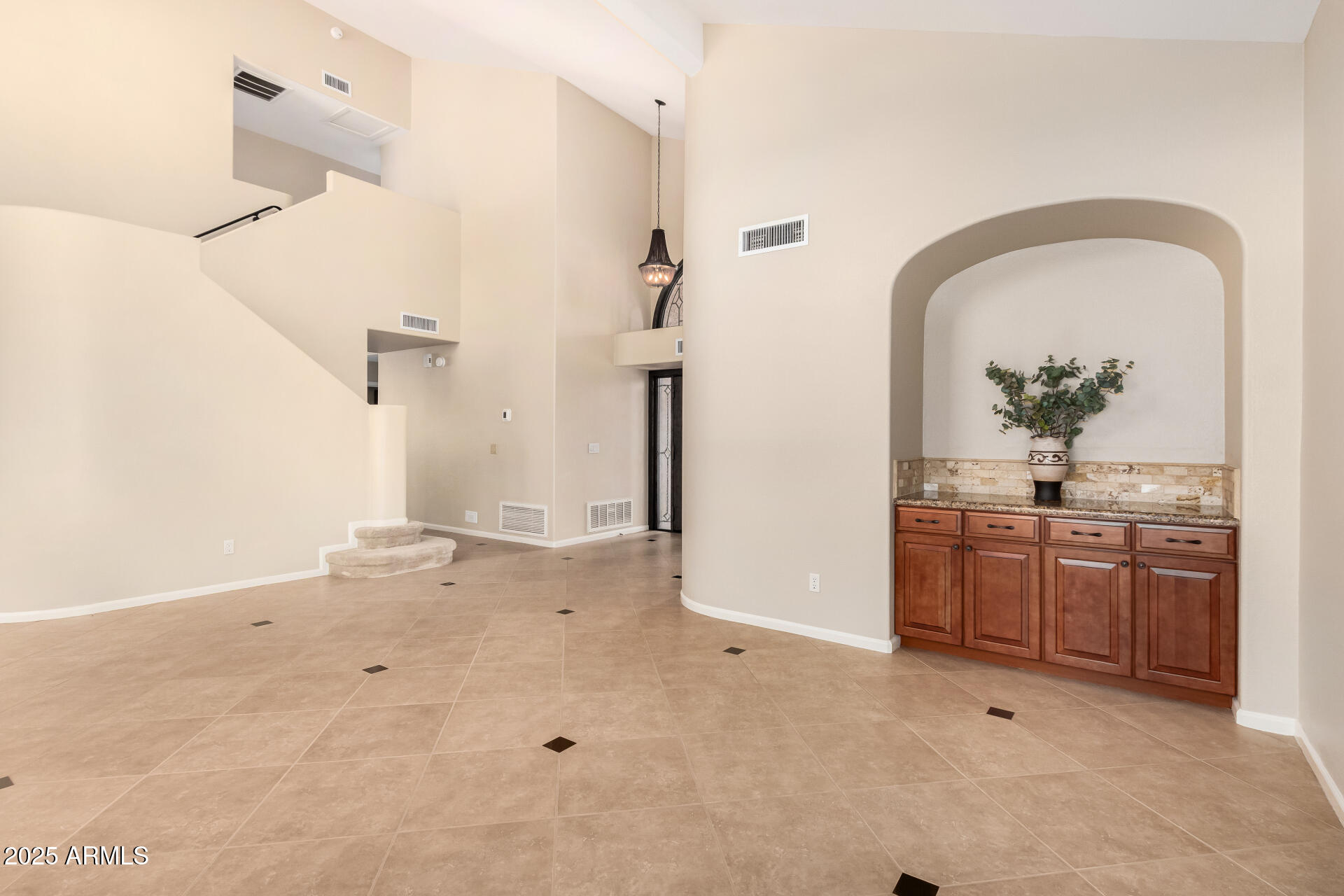 3346 E TANGLEWOOD Drive