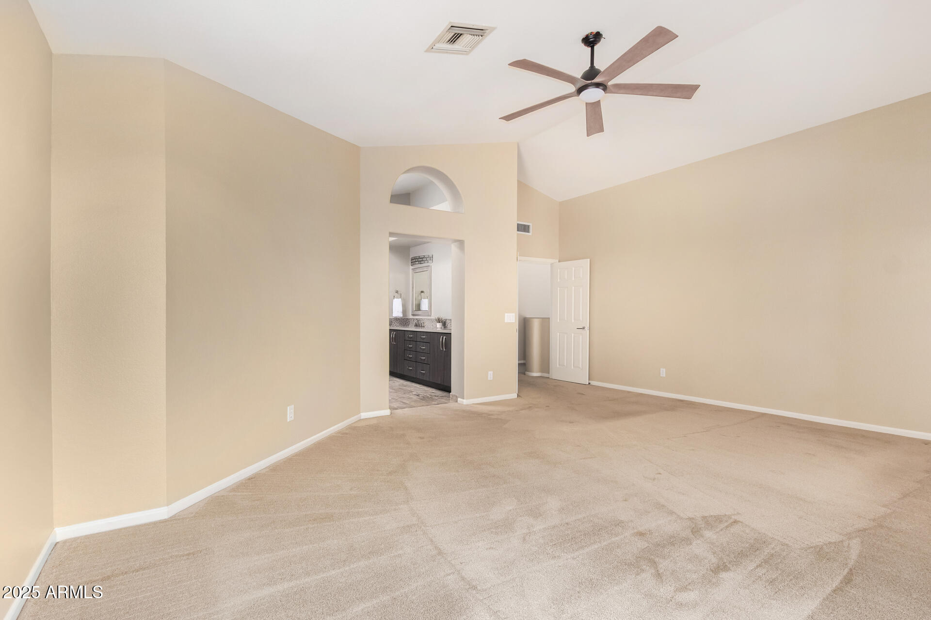 3346 E TANGLEWOOD Drive