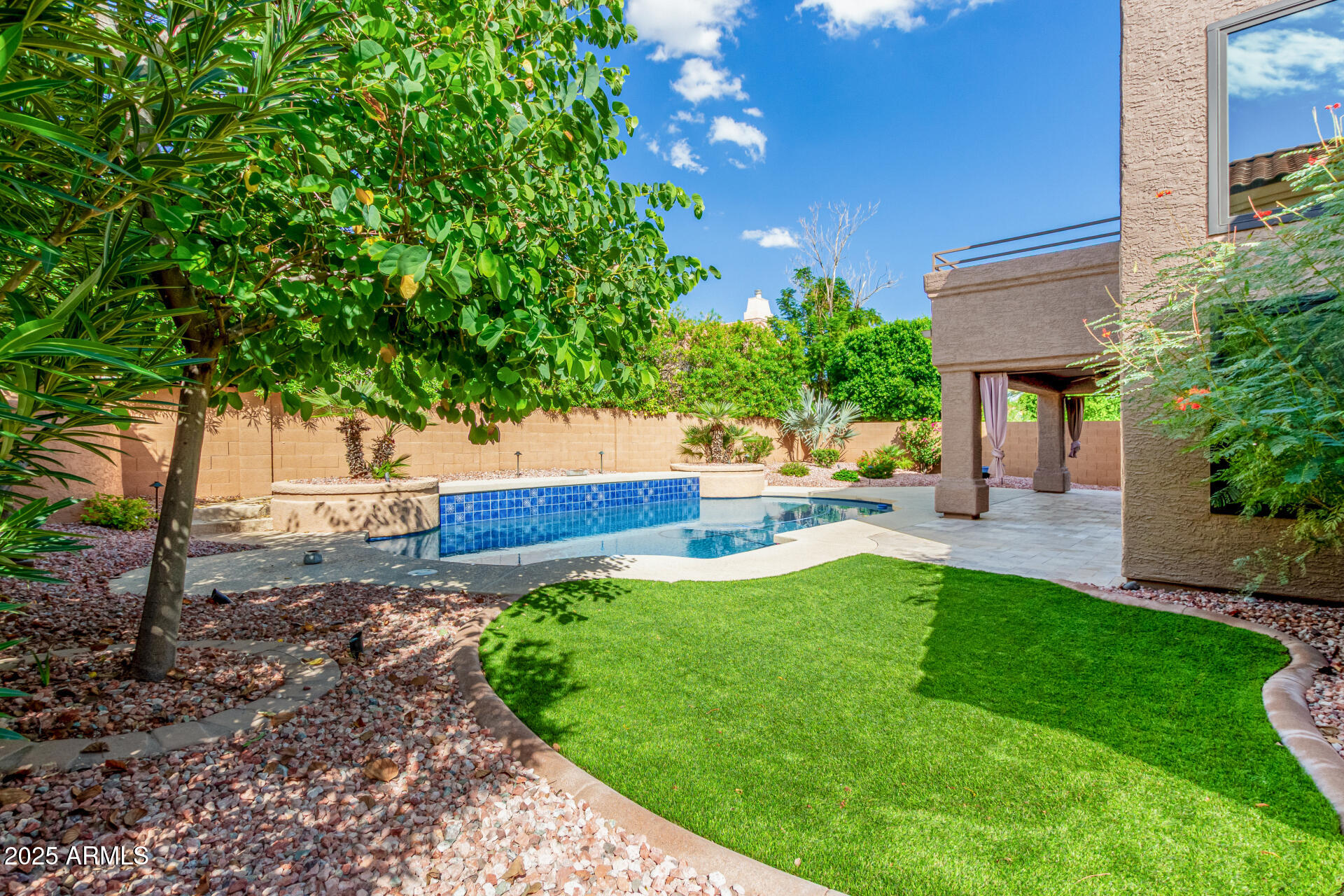 3346 E TANGLEWOOD Drive