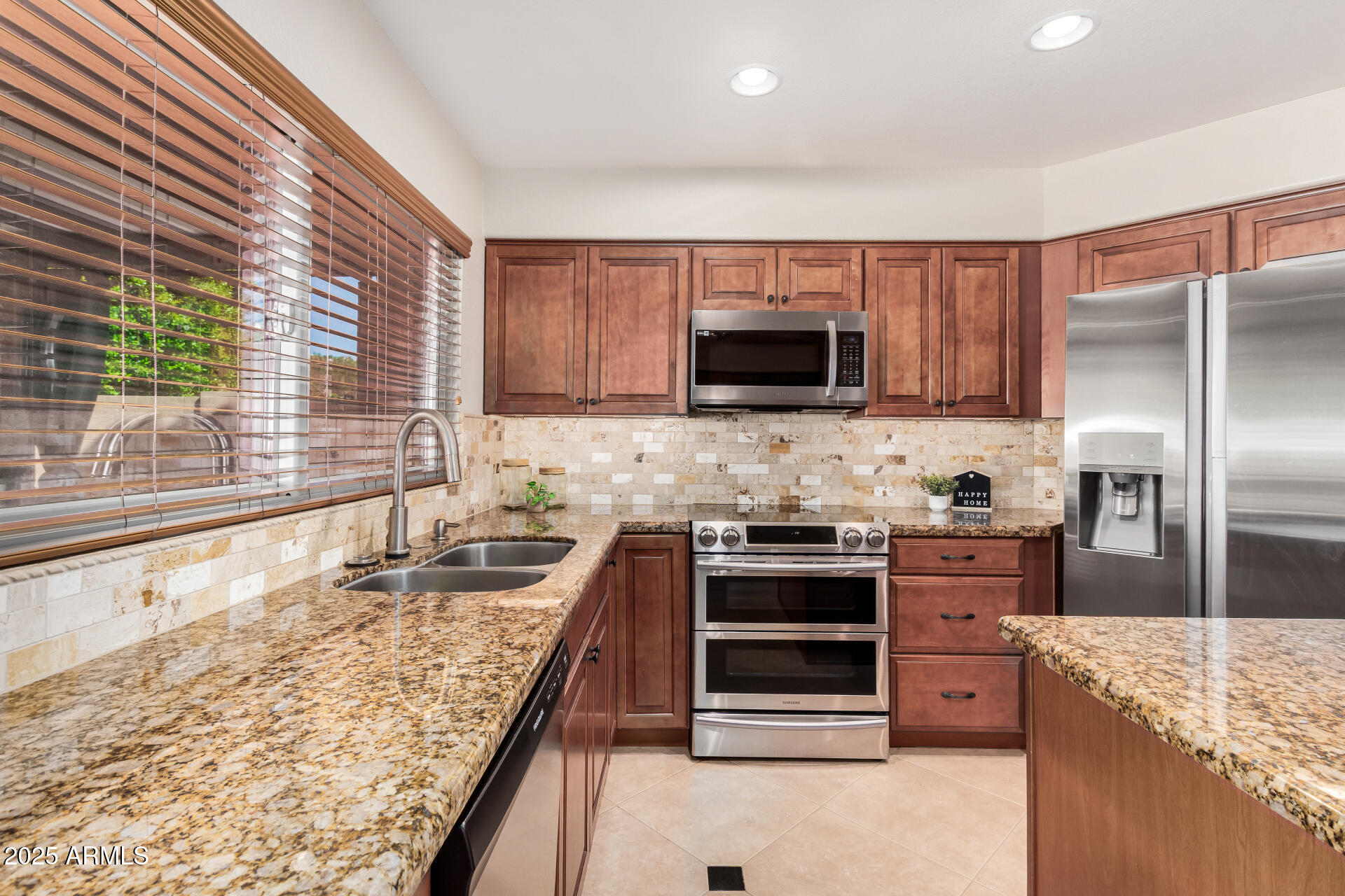 3346 E TANGLEWOOD Drive