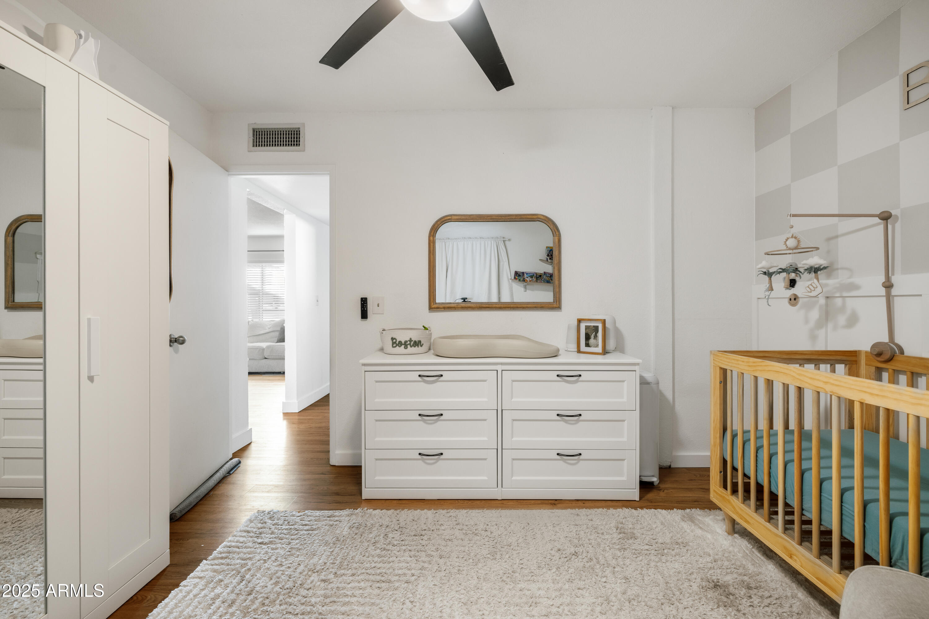 1006 W RIVIERA Circle