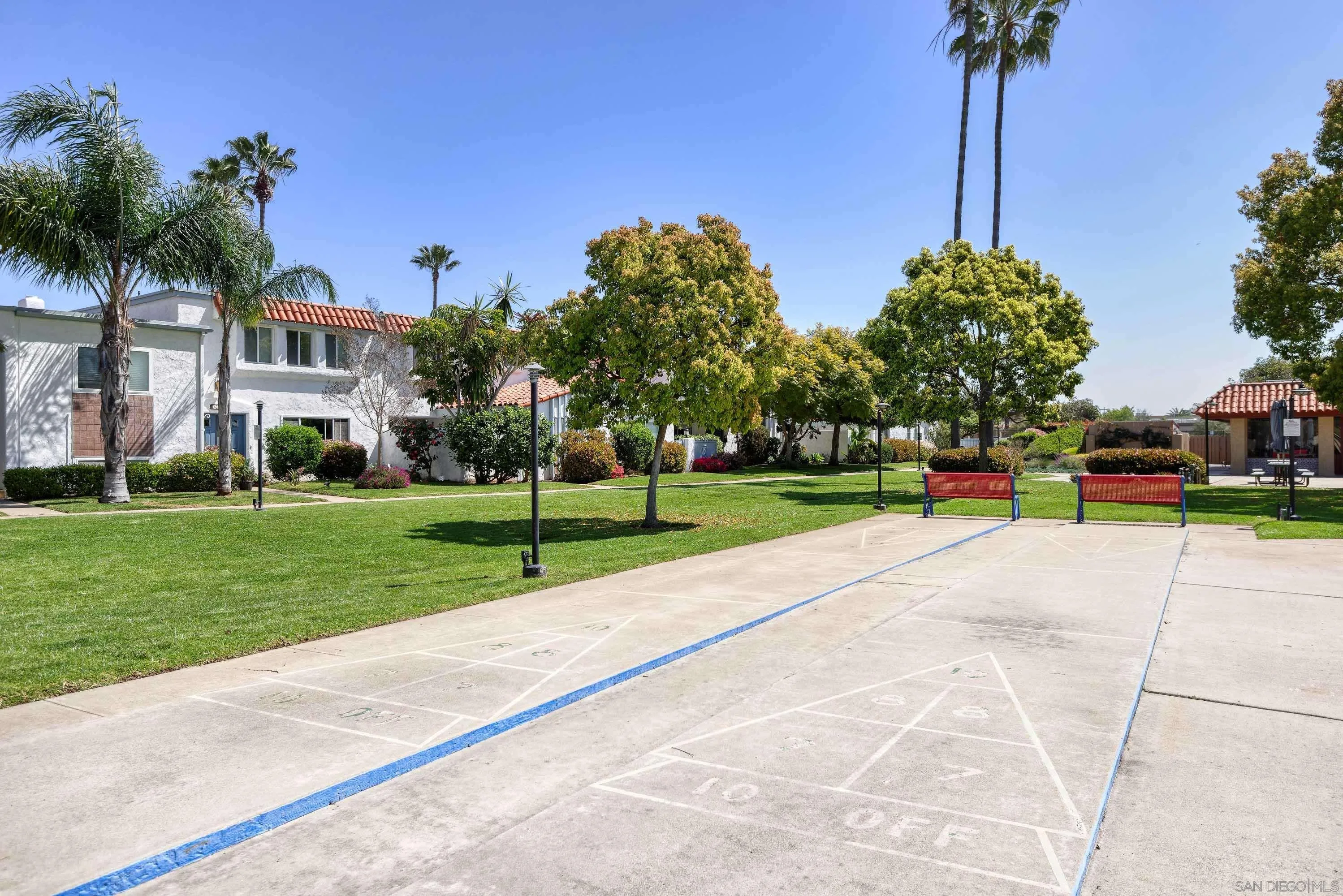 5389 Balboa Ave