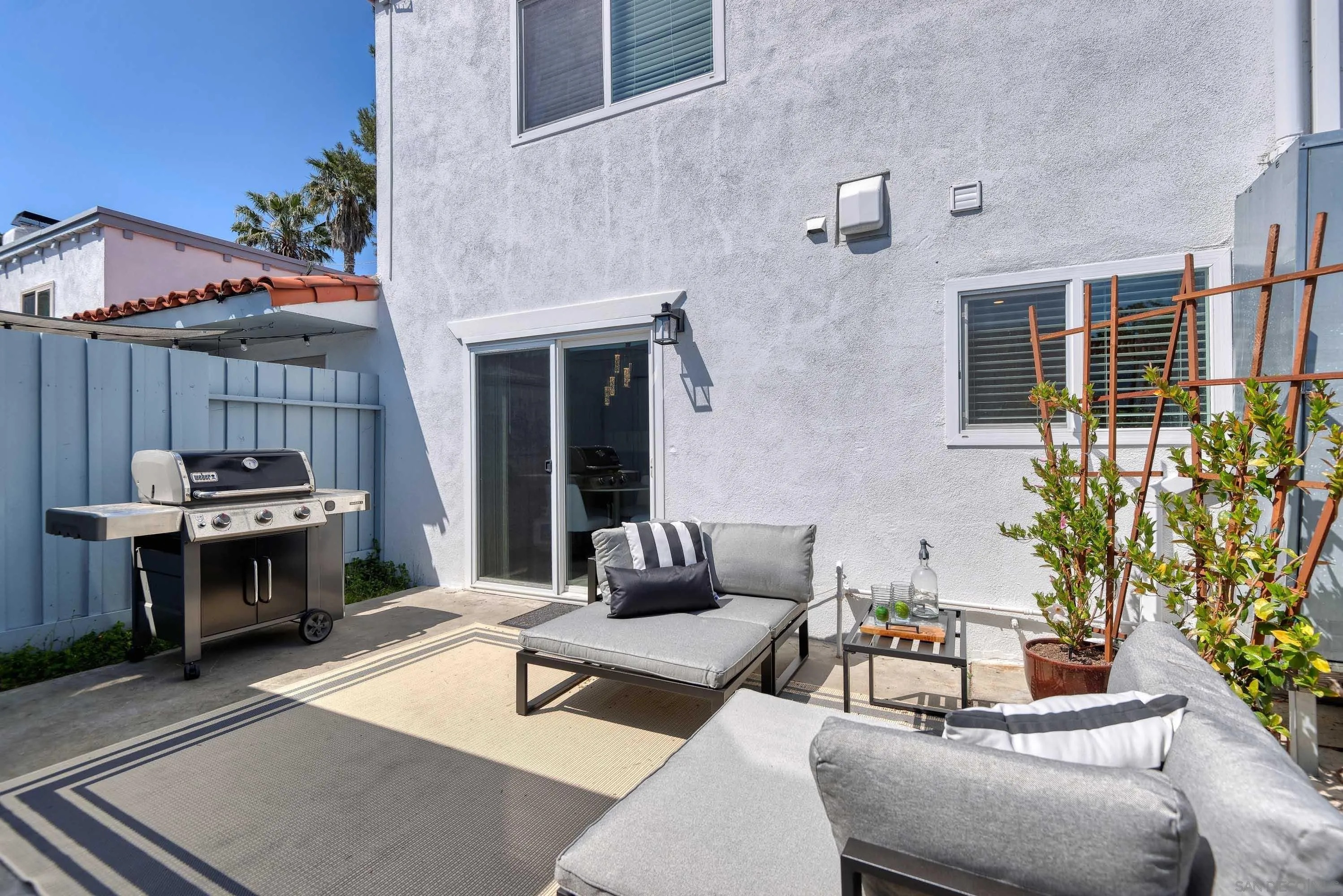 5389 Balboa Ave