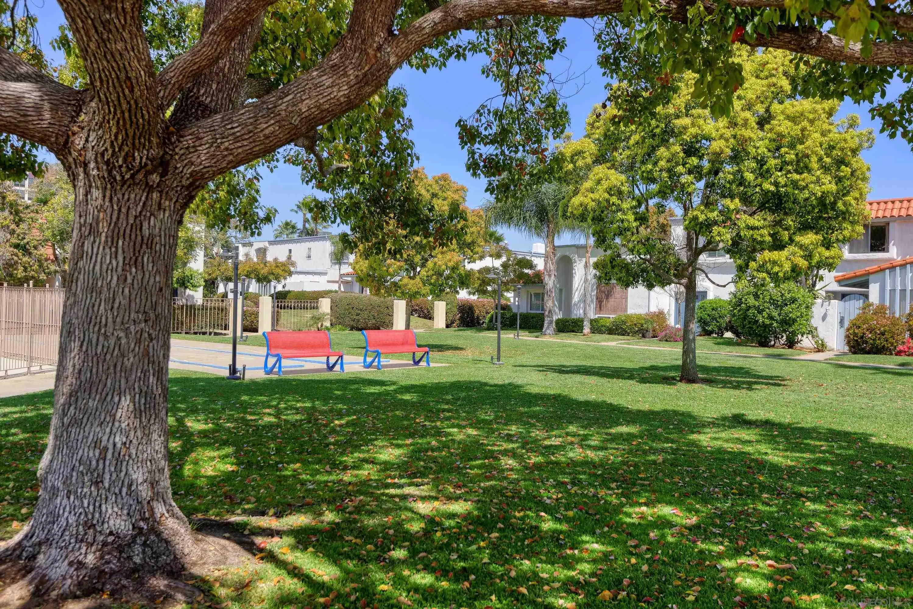 5389 Balboa Ave