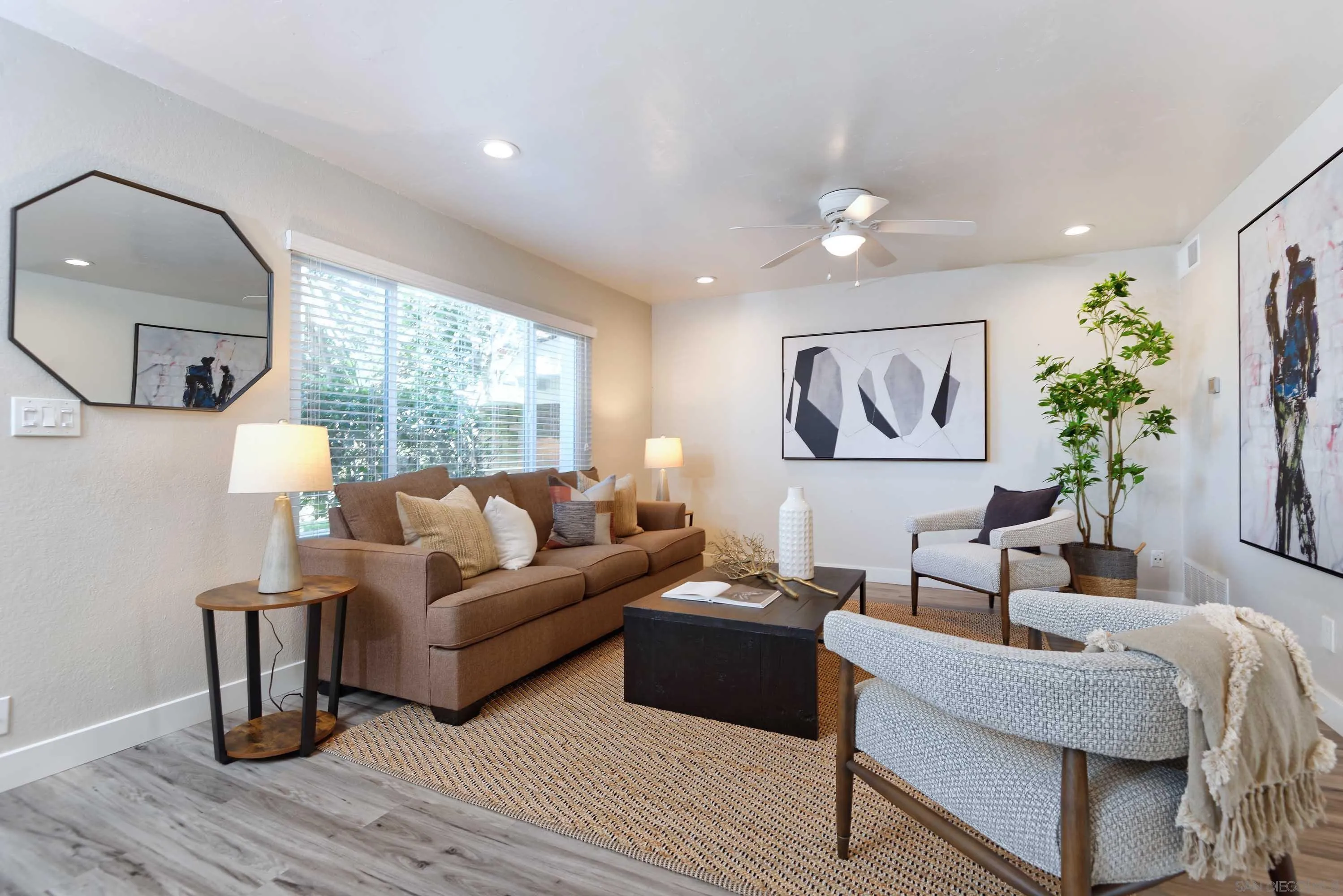 5389 Balboa Ave