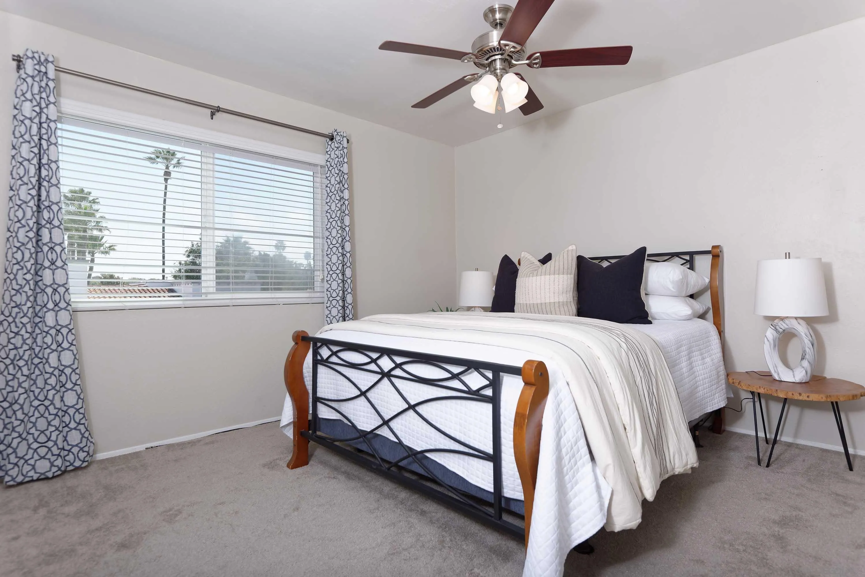5389 Balboa Ave