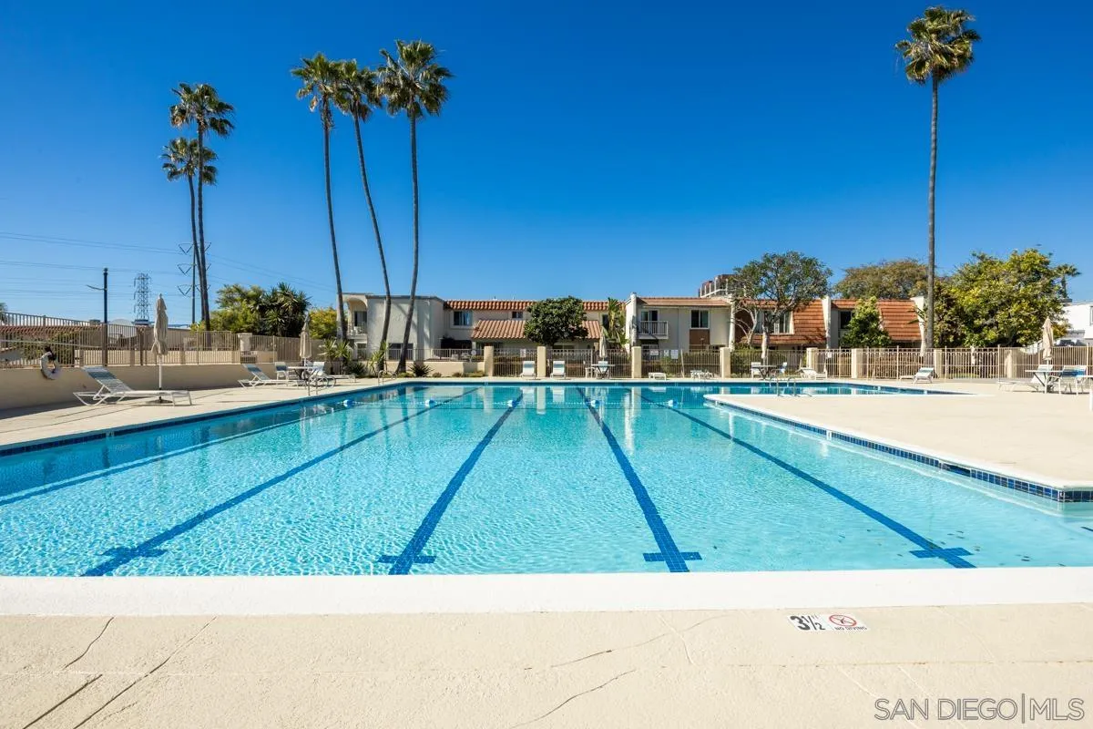 5389 Balboa Ave