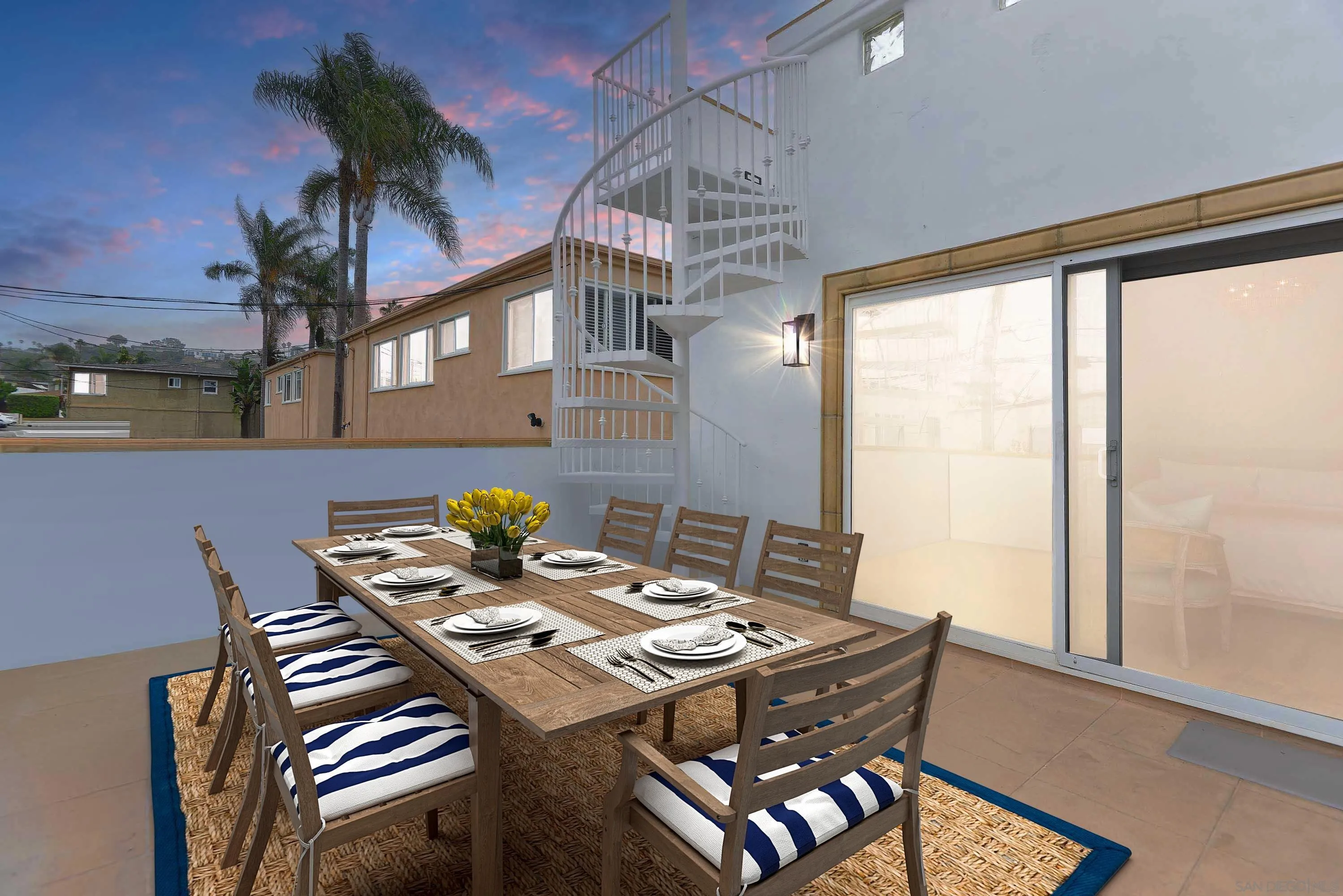 320 Palomar Ave