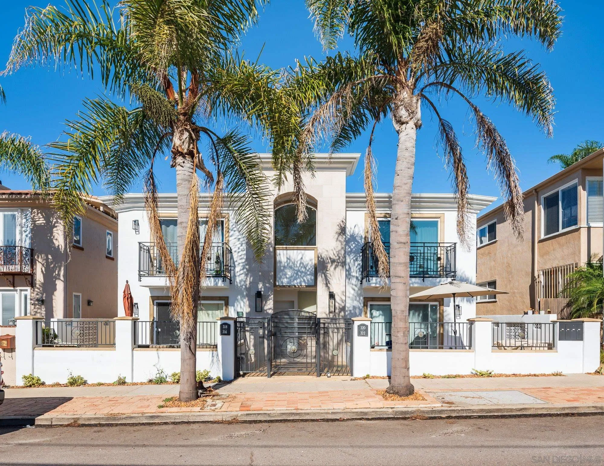 320 Palomar Ave