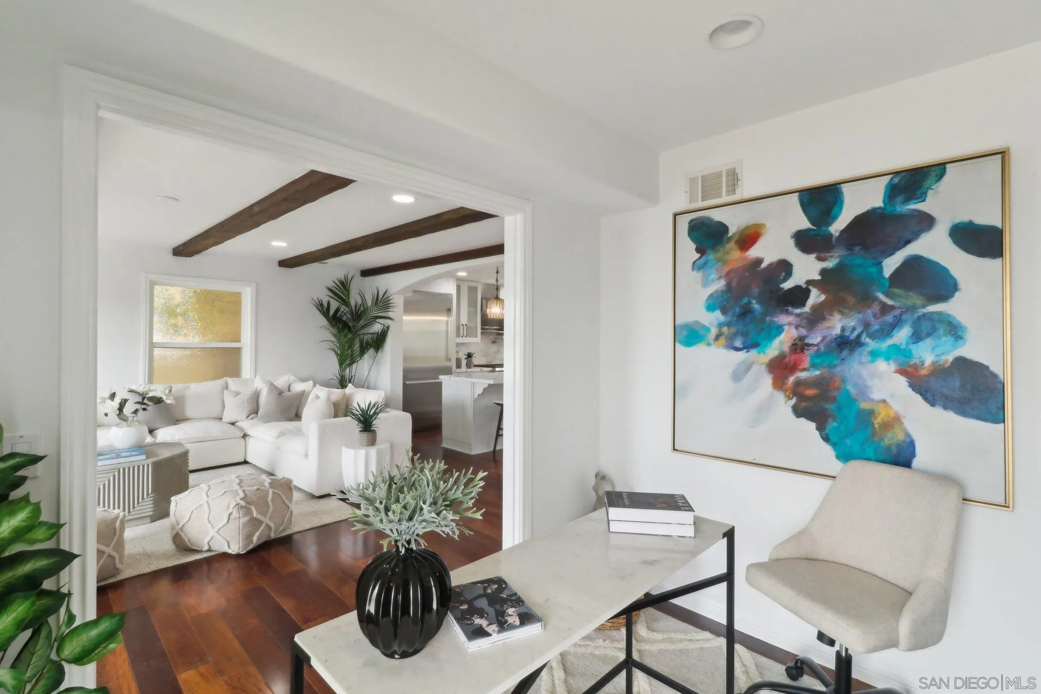 5627 Bellevue Ave