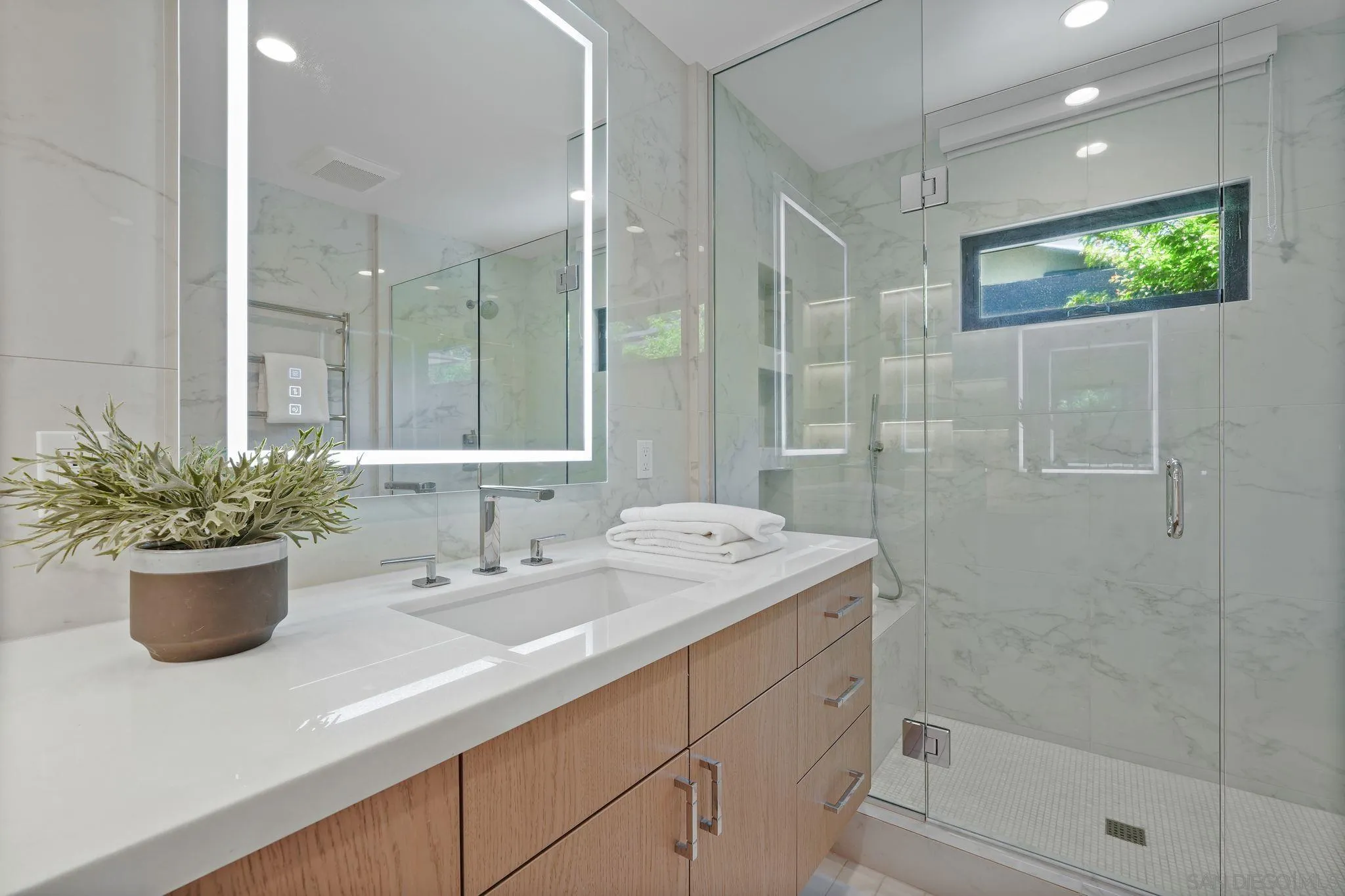 6645 Avenida Andorra