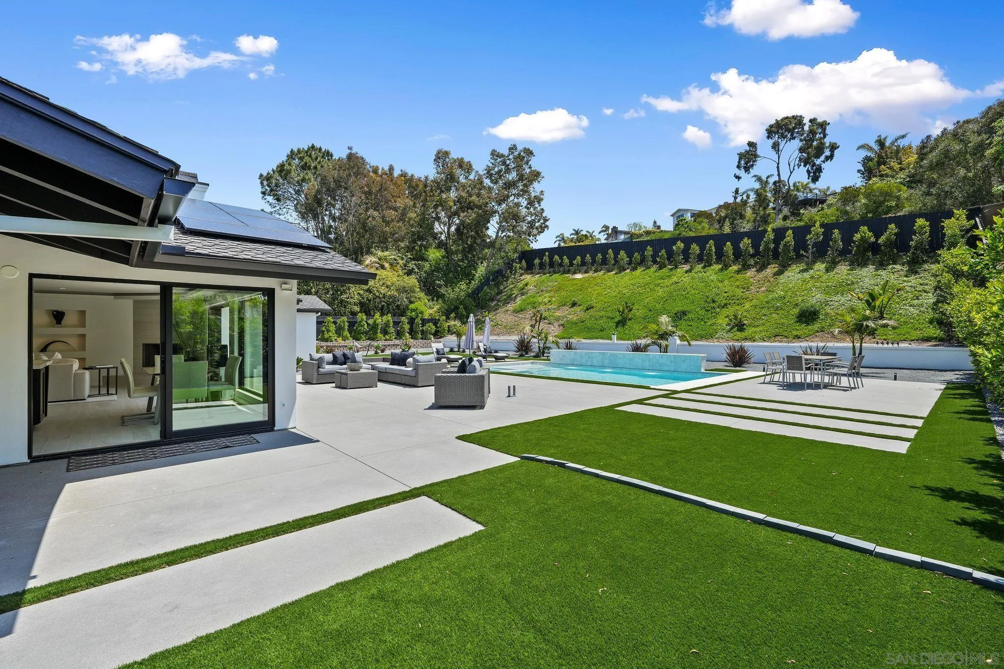 6645 Avenida Andorra