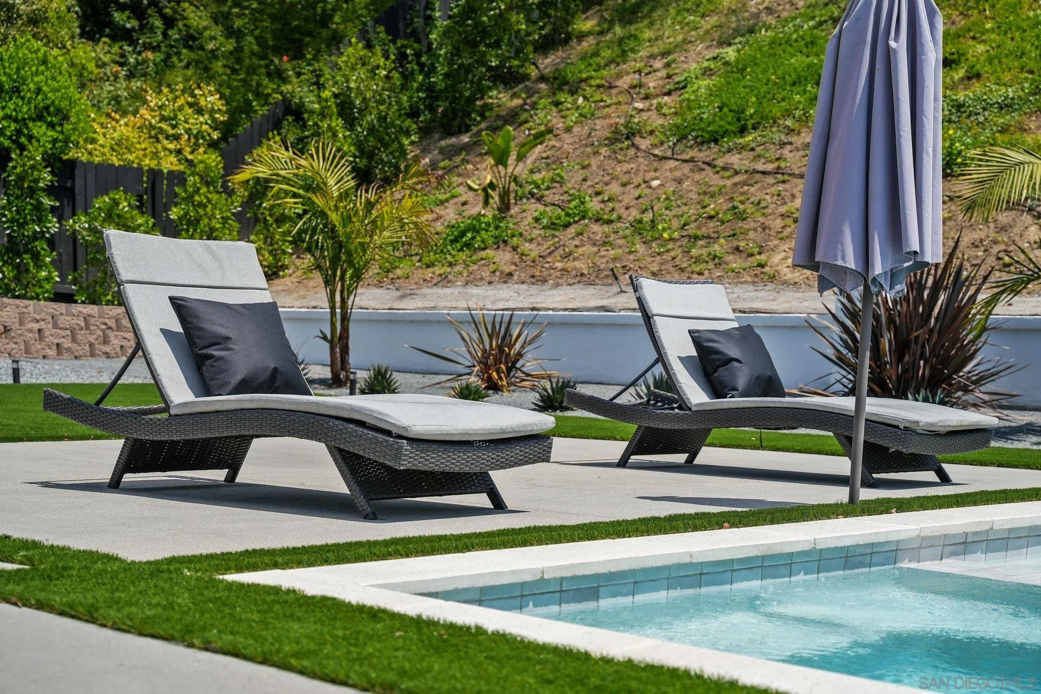 6645 Avenida Andorra