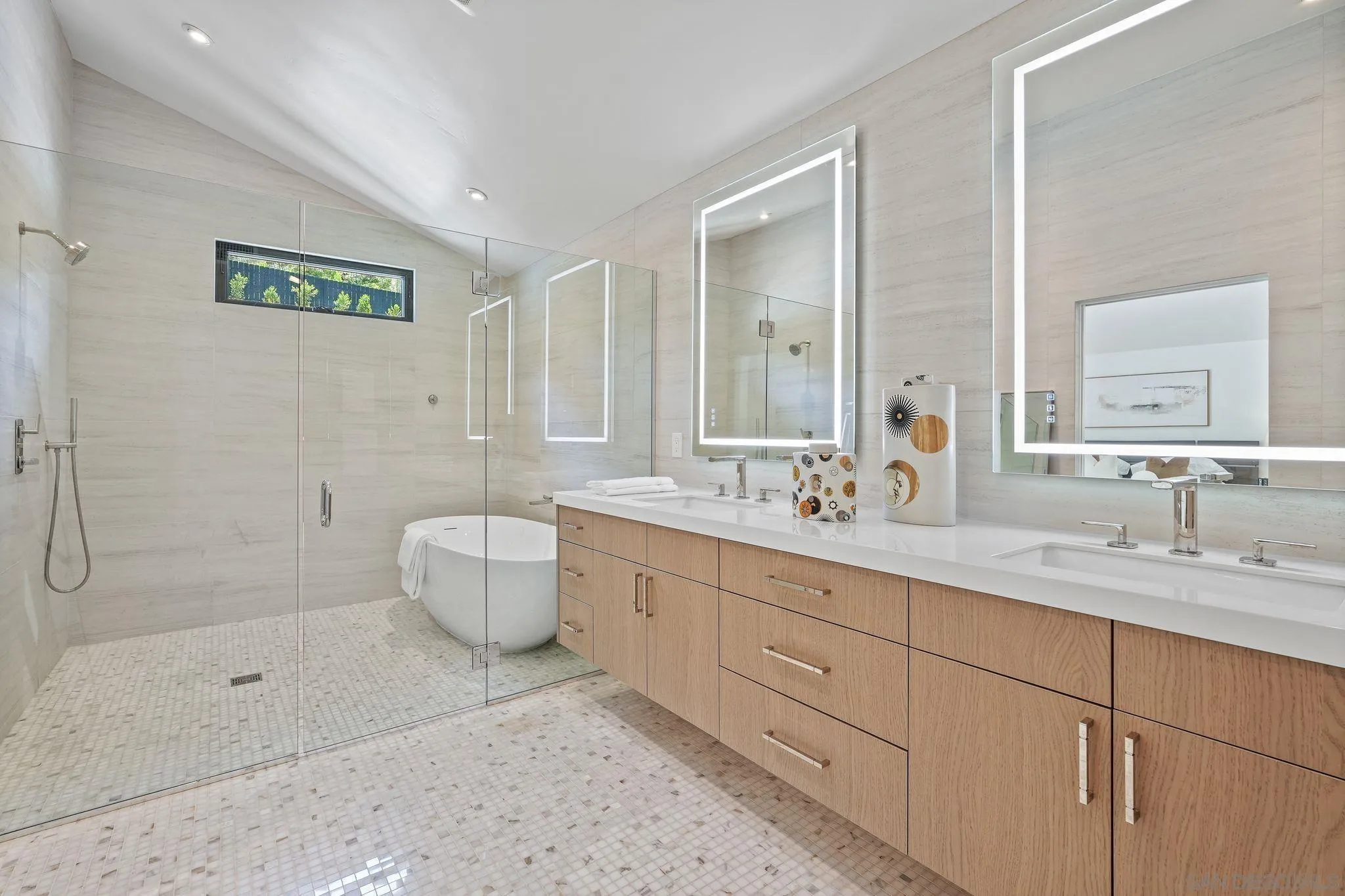 6645 Avenida Andorra