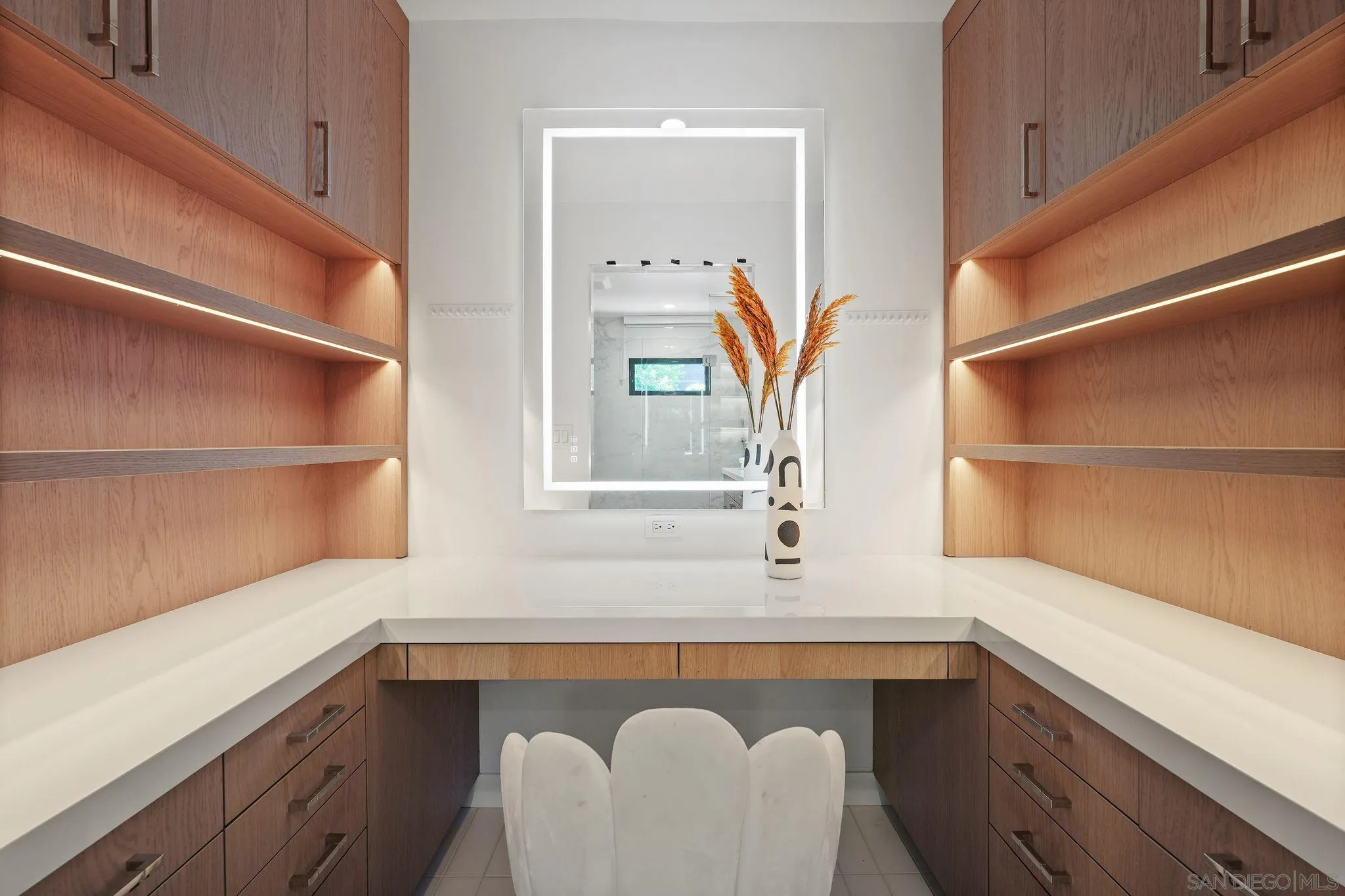 6645 Avenida Andorra