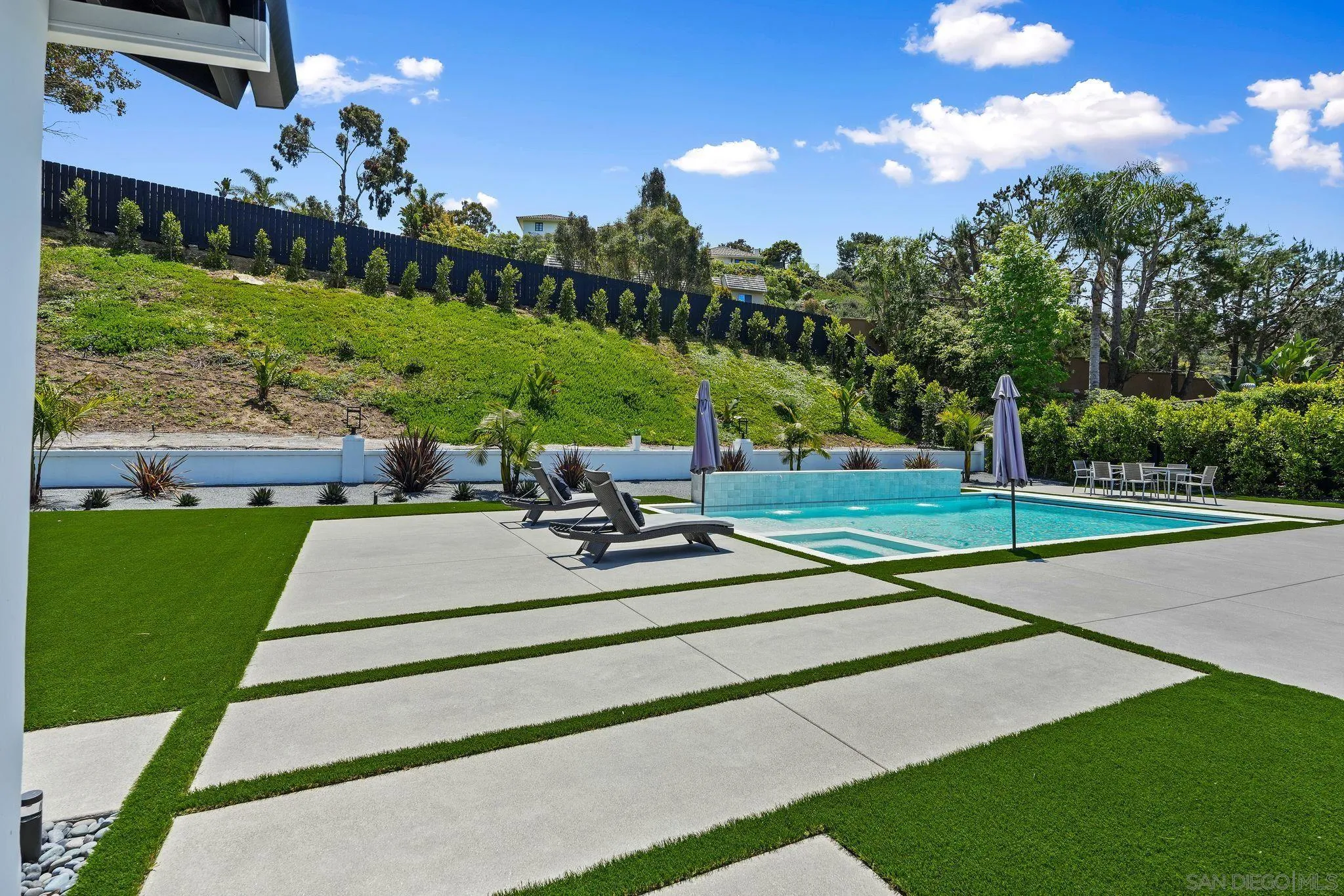 6645 Avenida Andorra