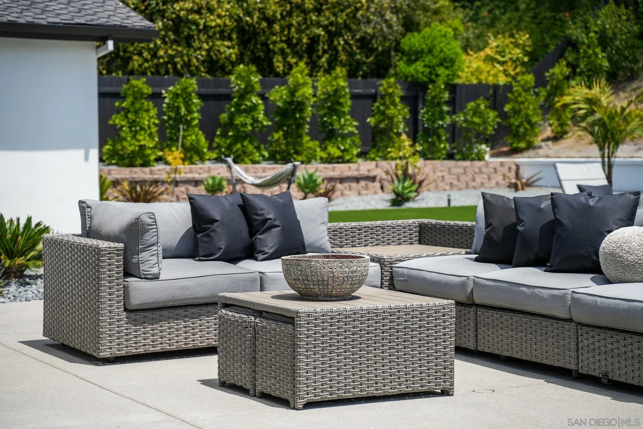 6645 Avenida Andorra