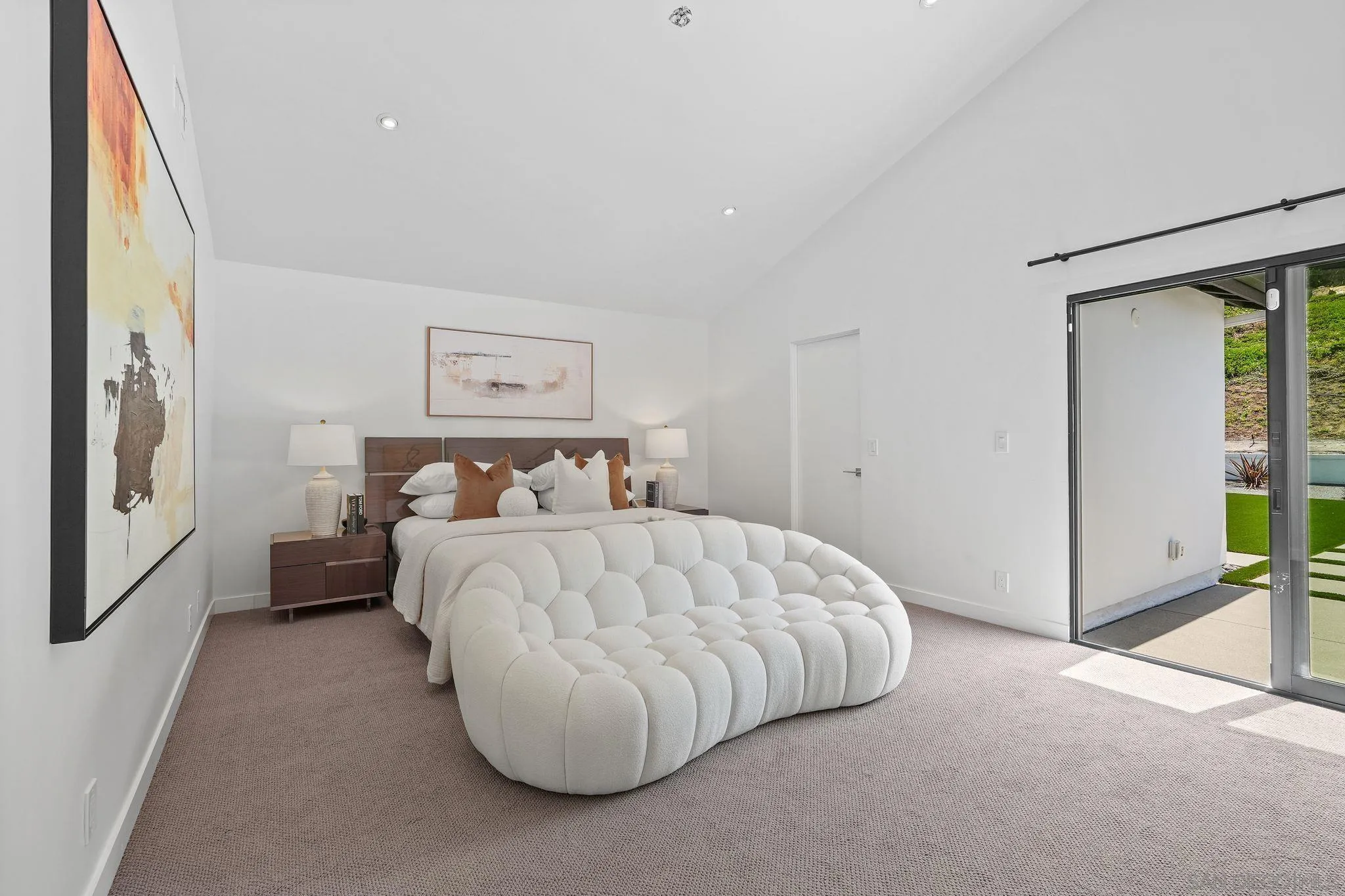 6645 Avenida Andorra