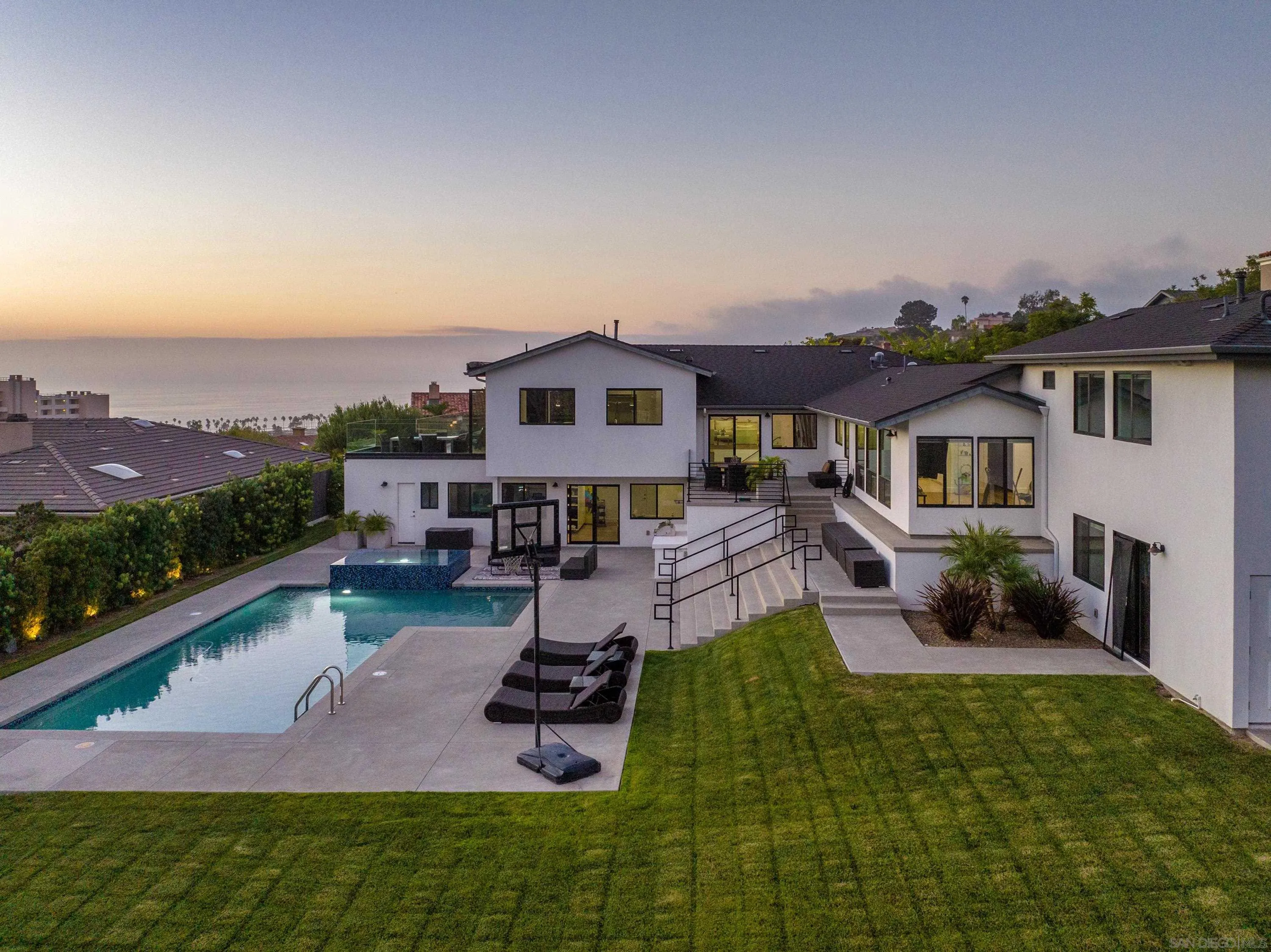 2641 Costebelle Dr