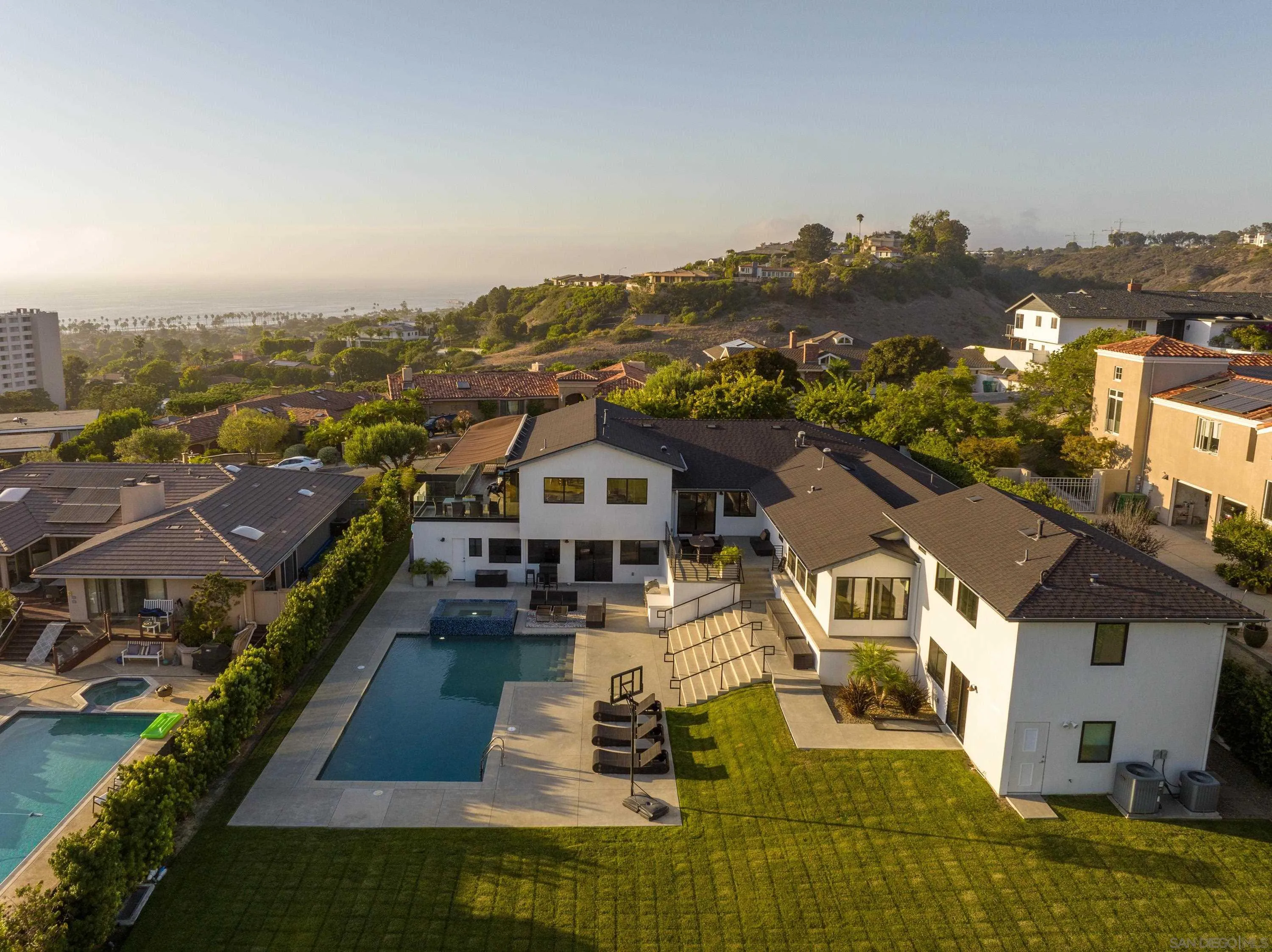 2641 Costebelle Dr
