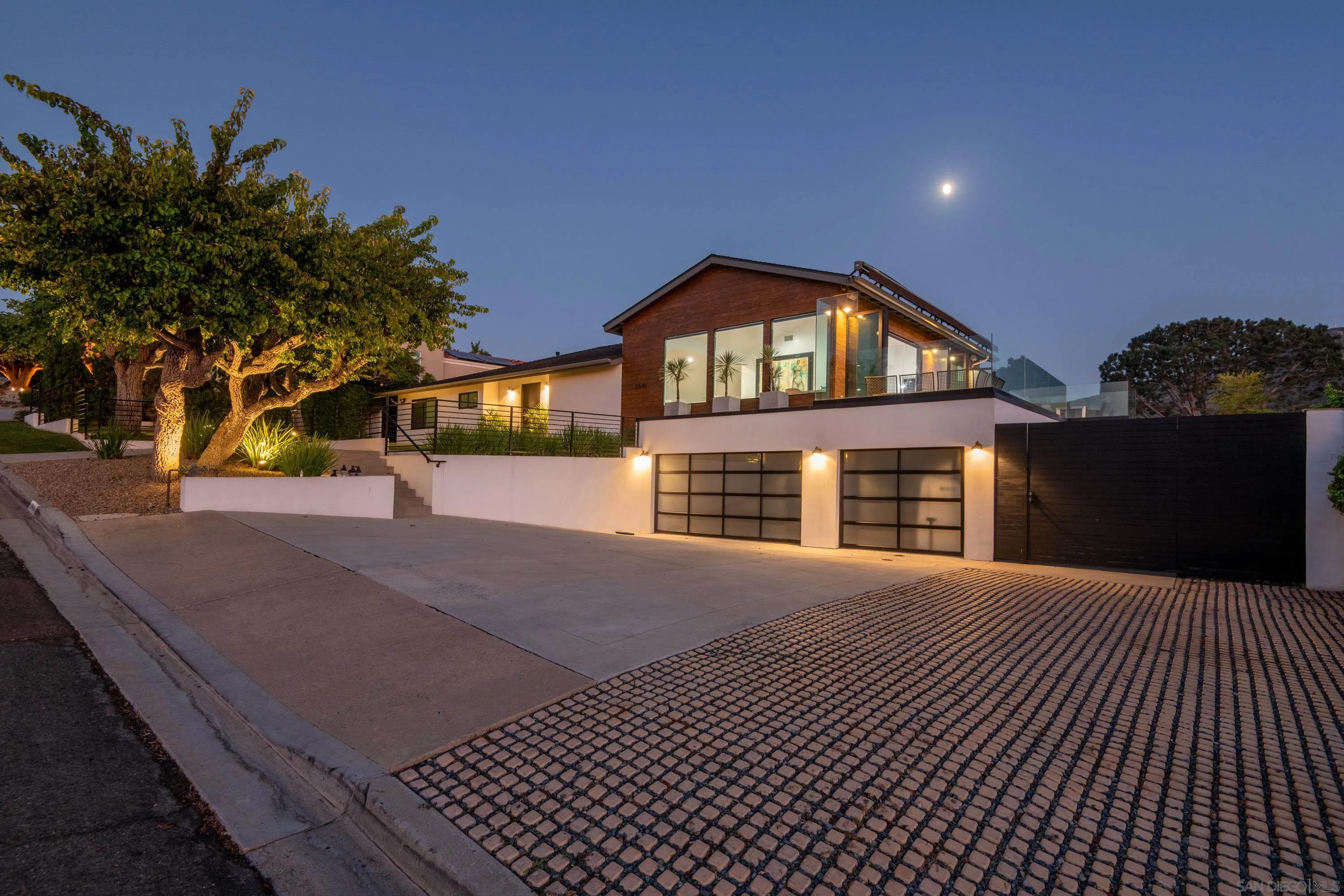 2641 Costebelle Dr