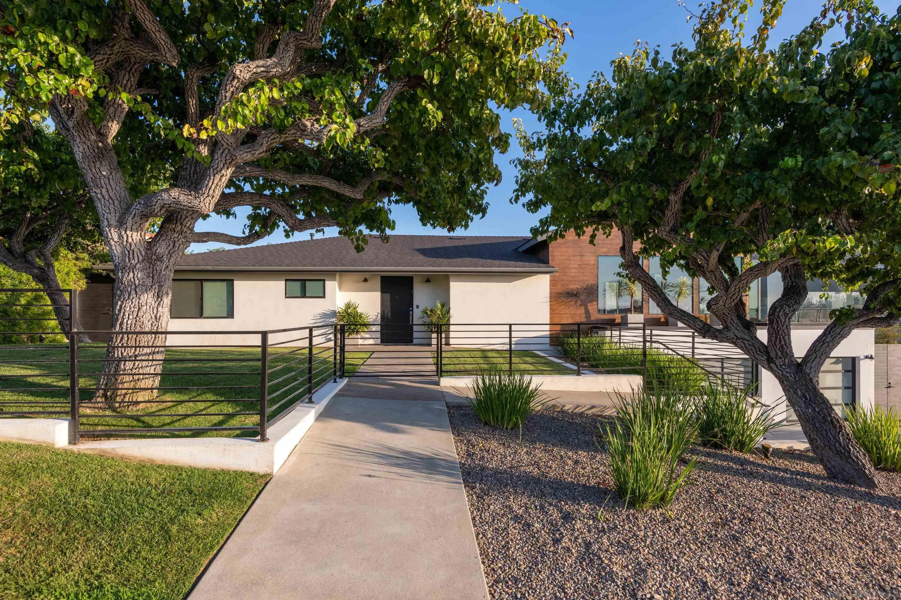 2641 Costebelle Dr