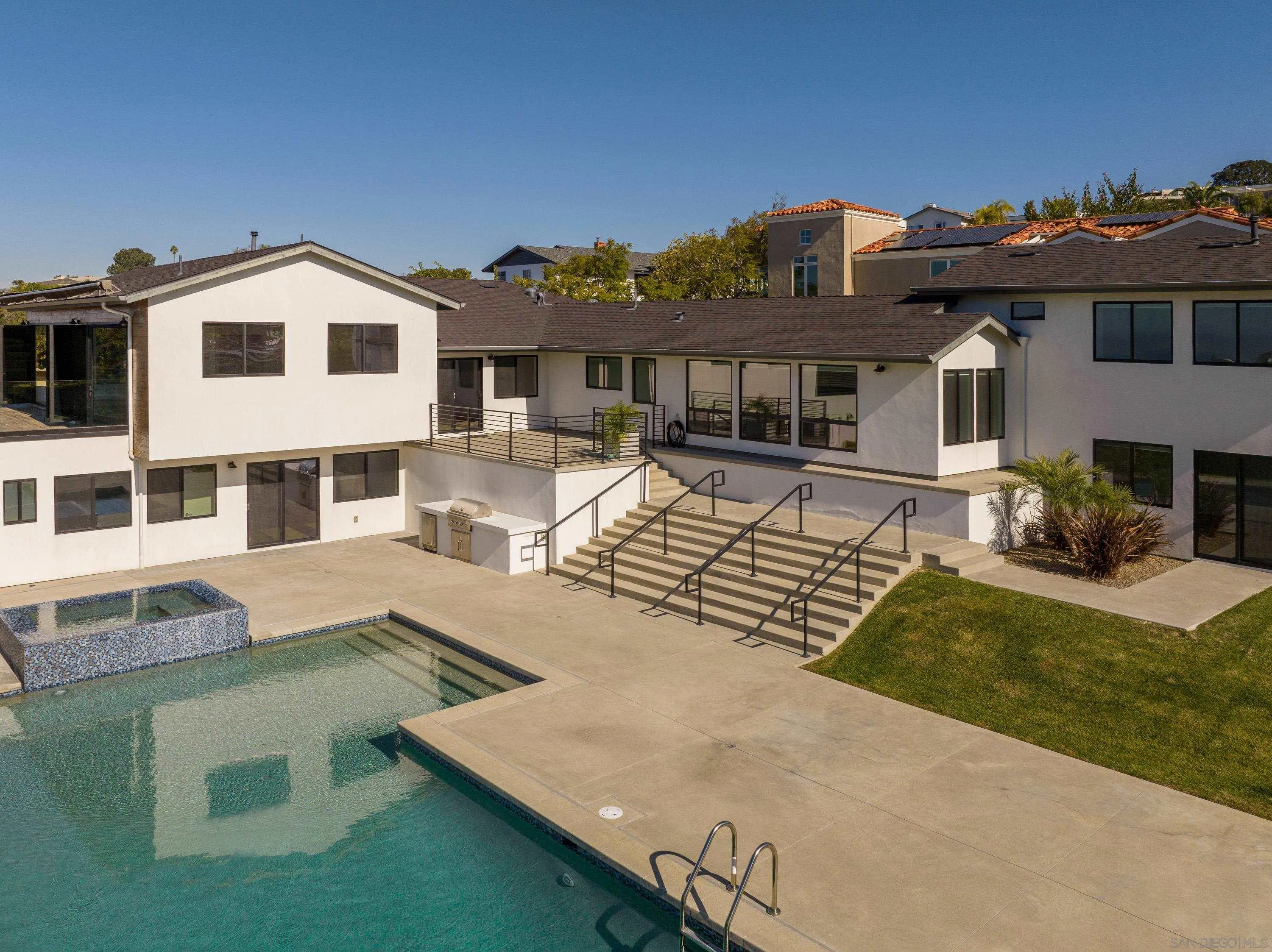 2641 Costebelle Dr