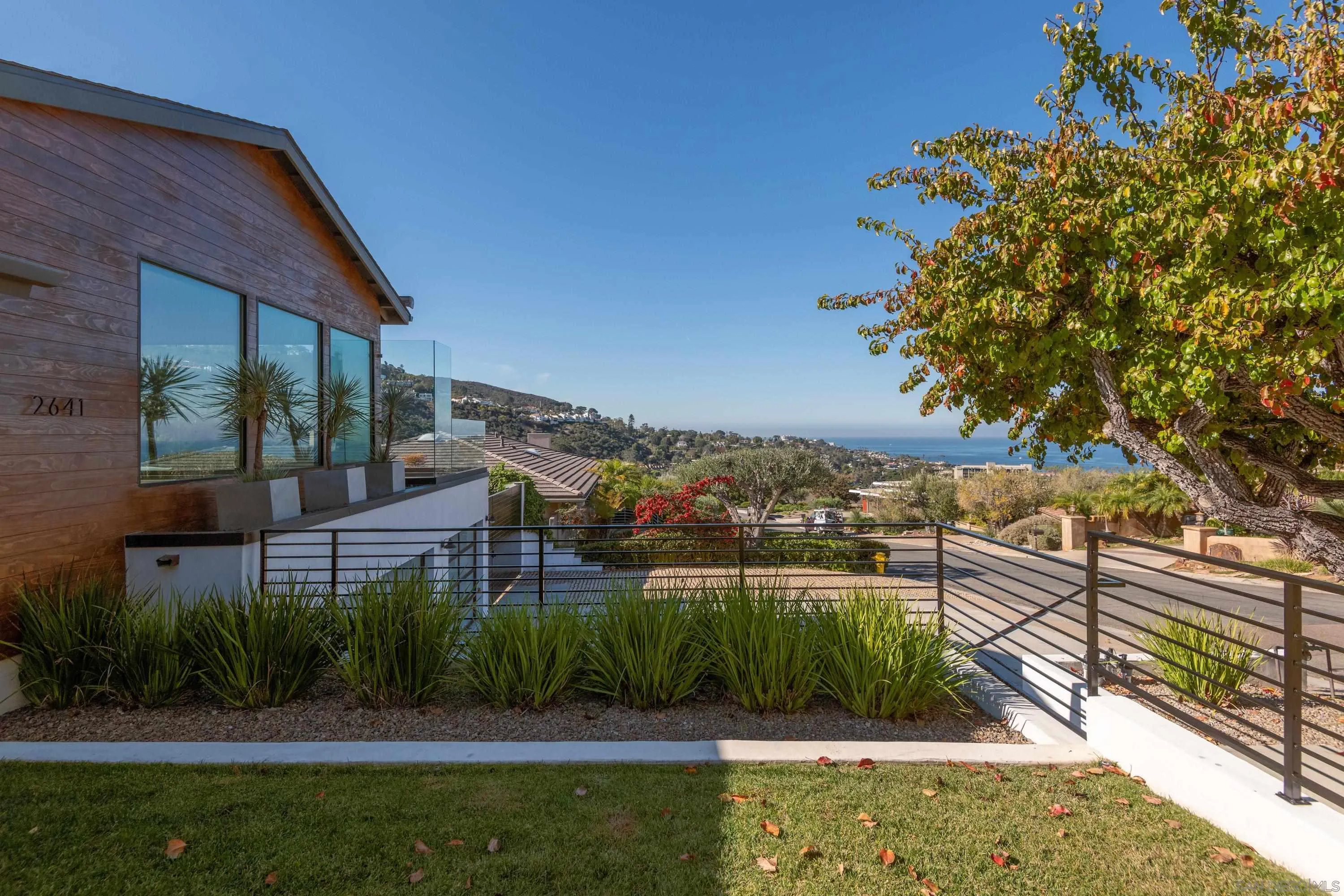 2641 Costebelle Dr