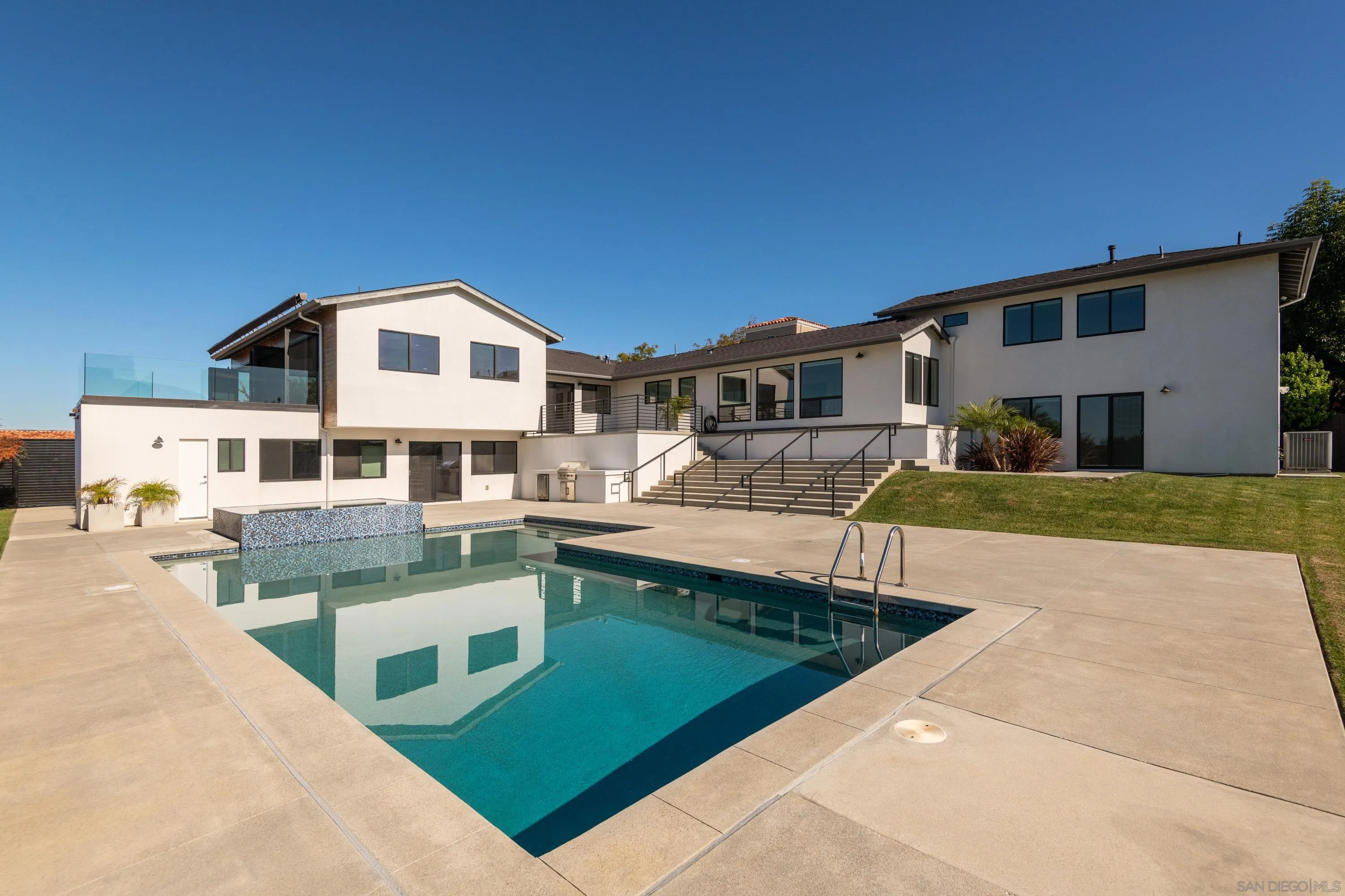 2641 Costebelle Dr
