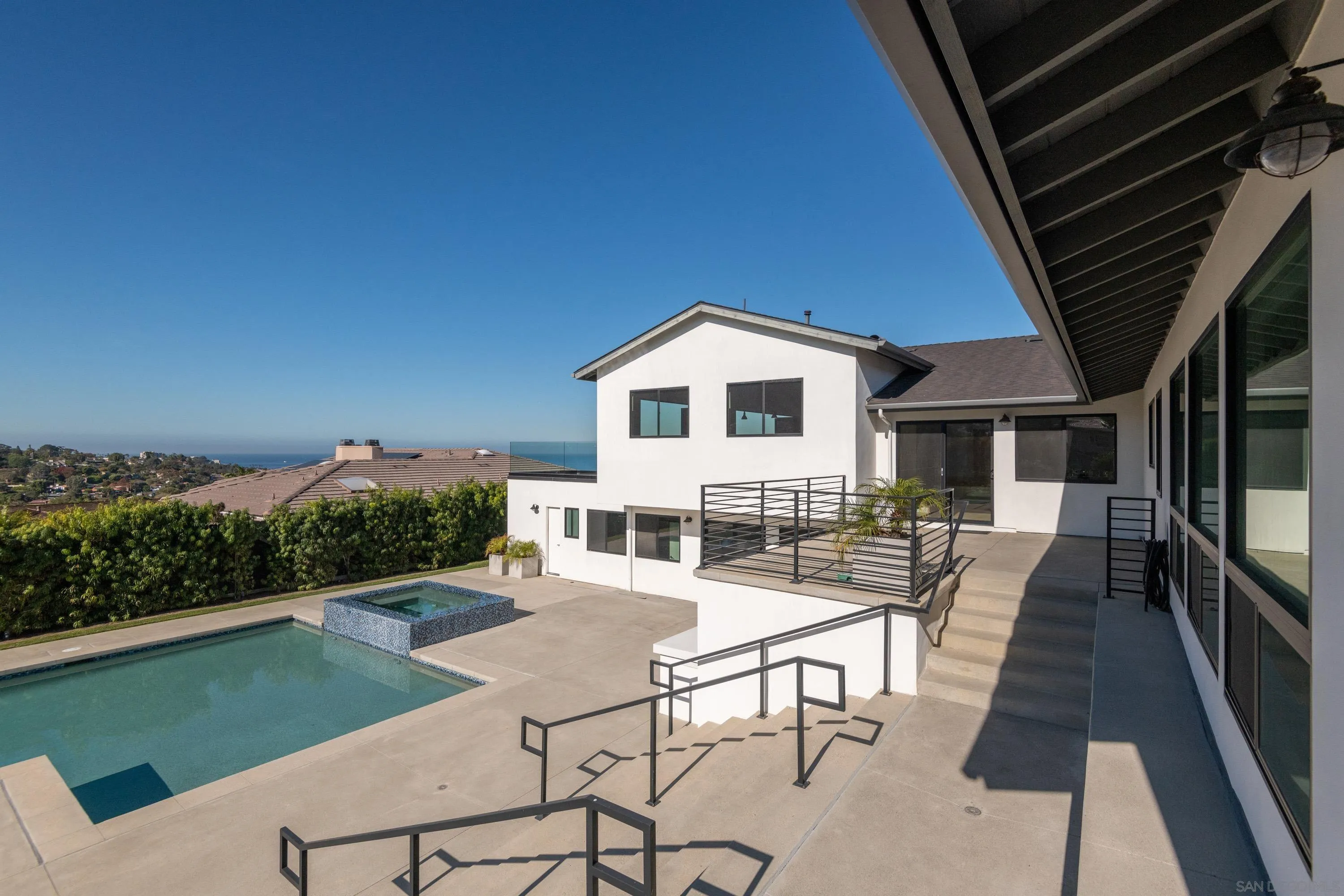 2641 Costebelle Dr