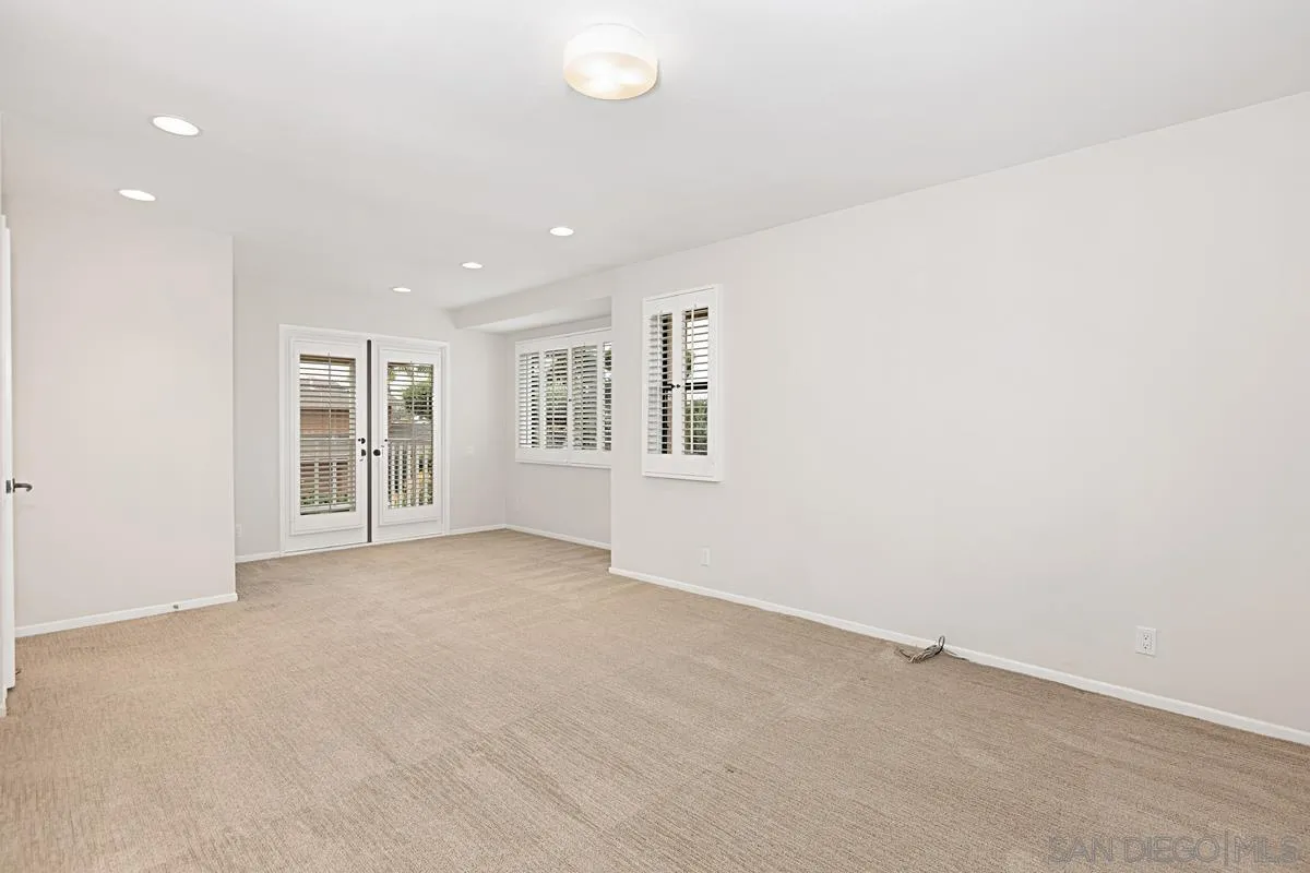 8871 Nottingham Pl