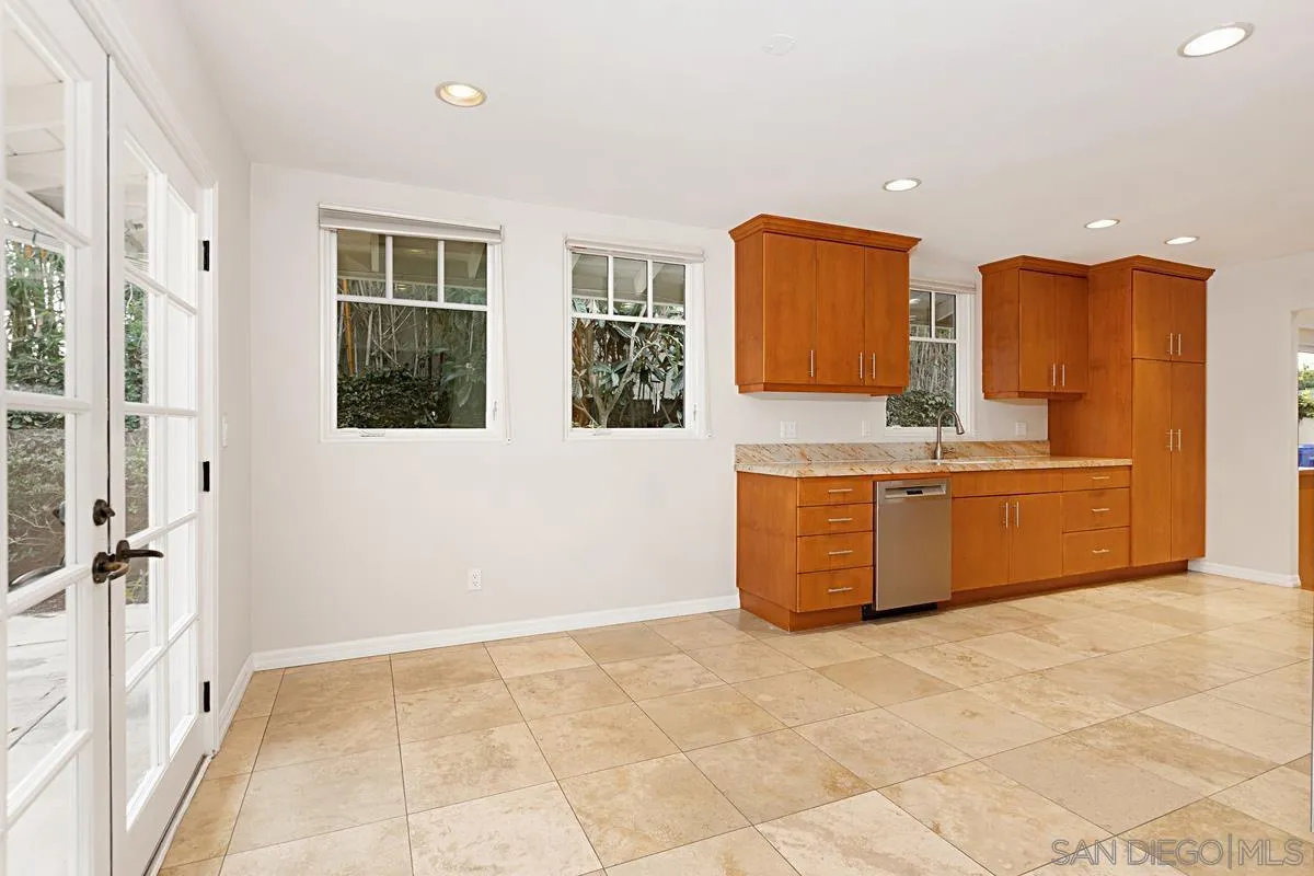 8871 Nottingham Pl