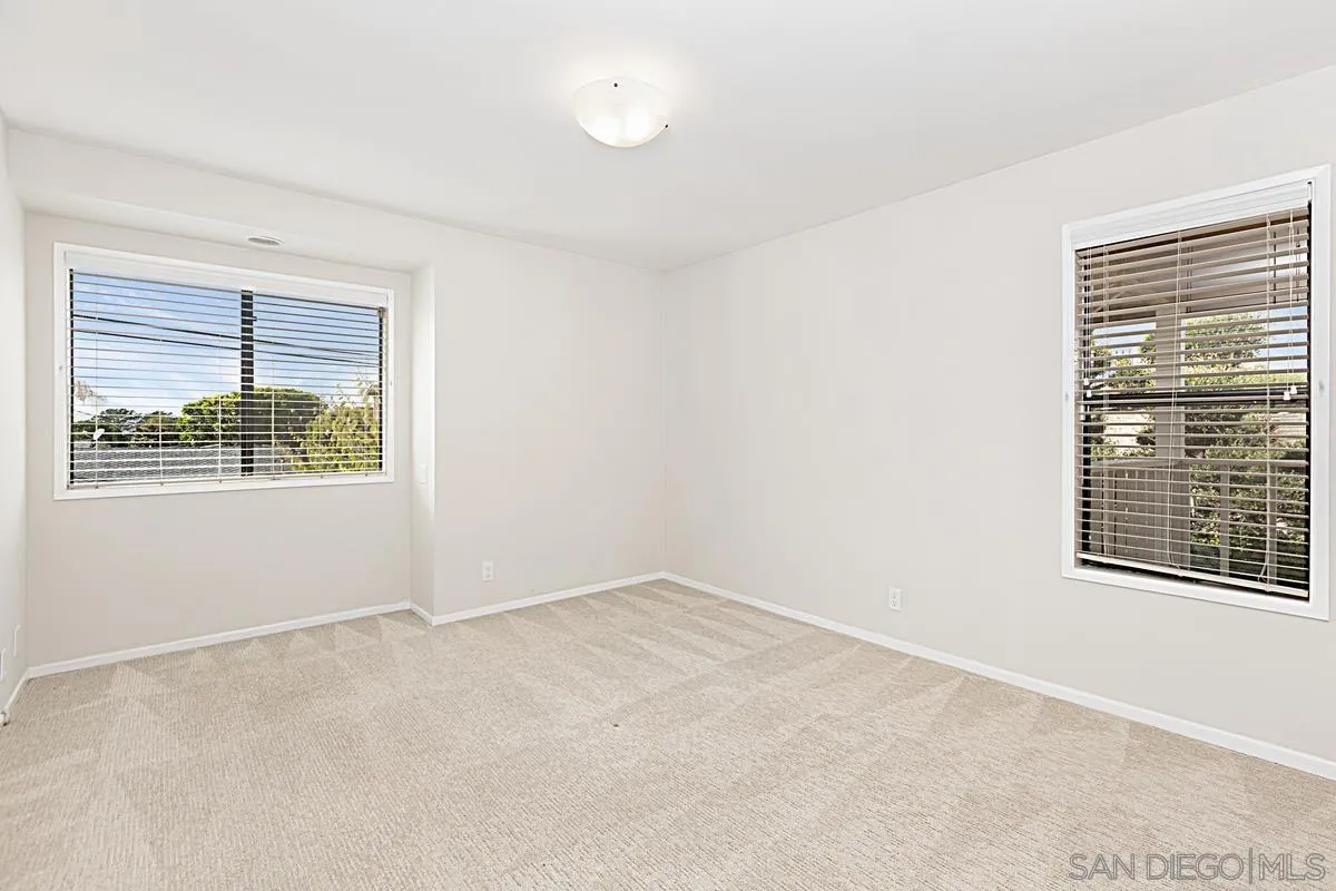 8871 Nottingham Pl