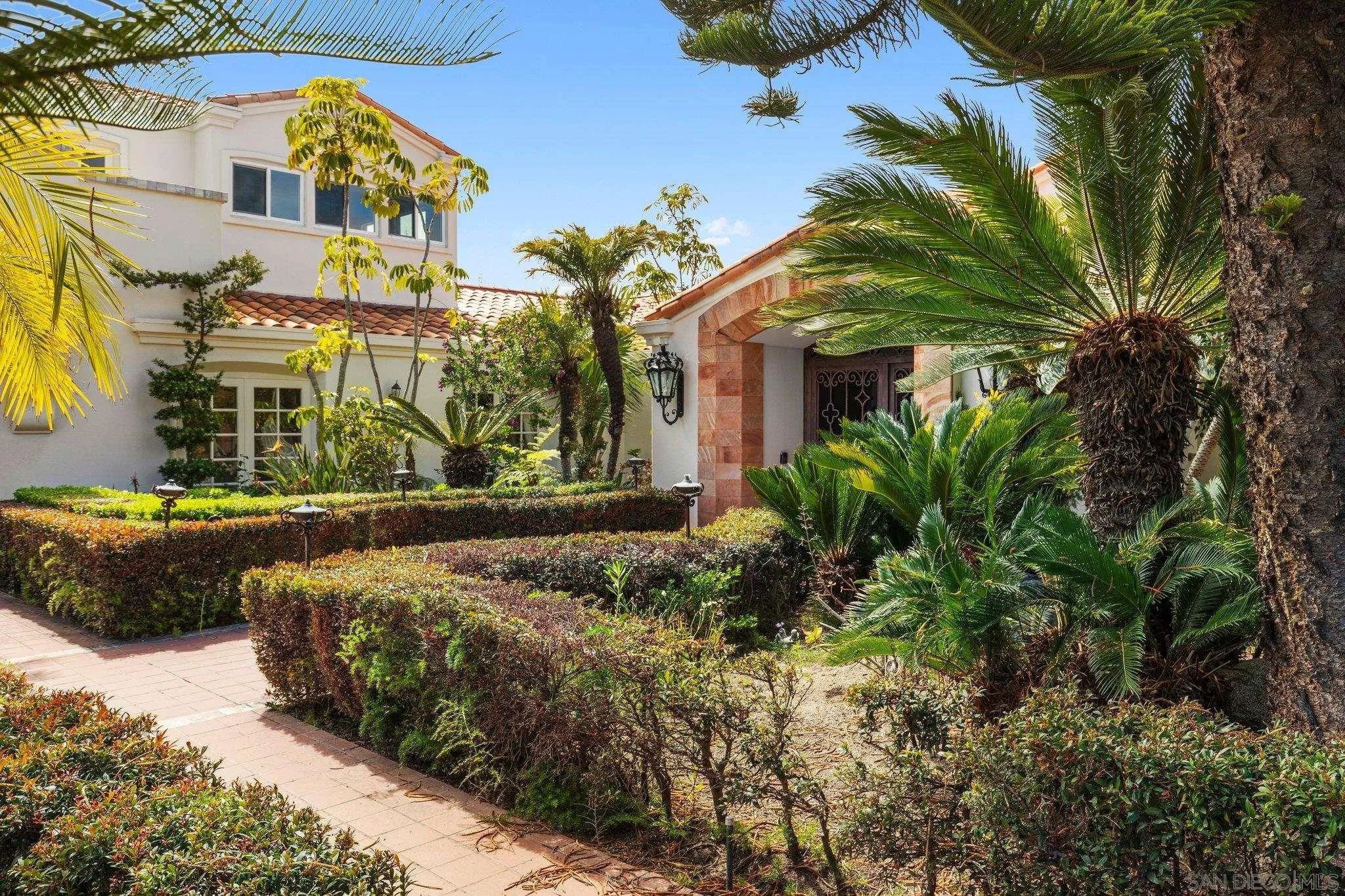 9450 La Jolla Farms Rd.