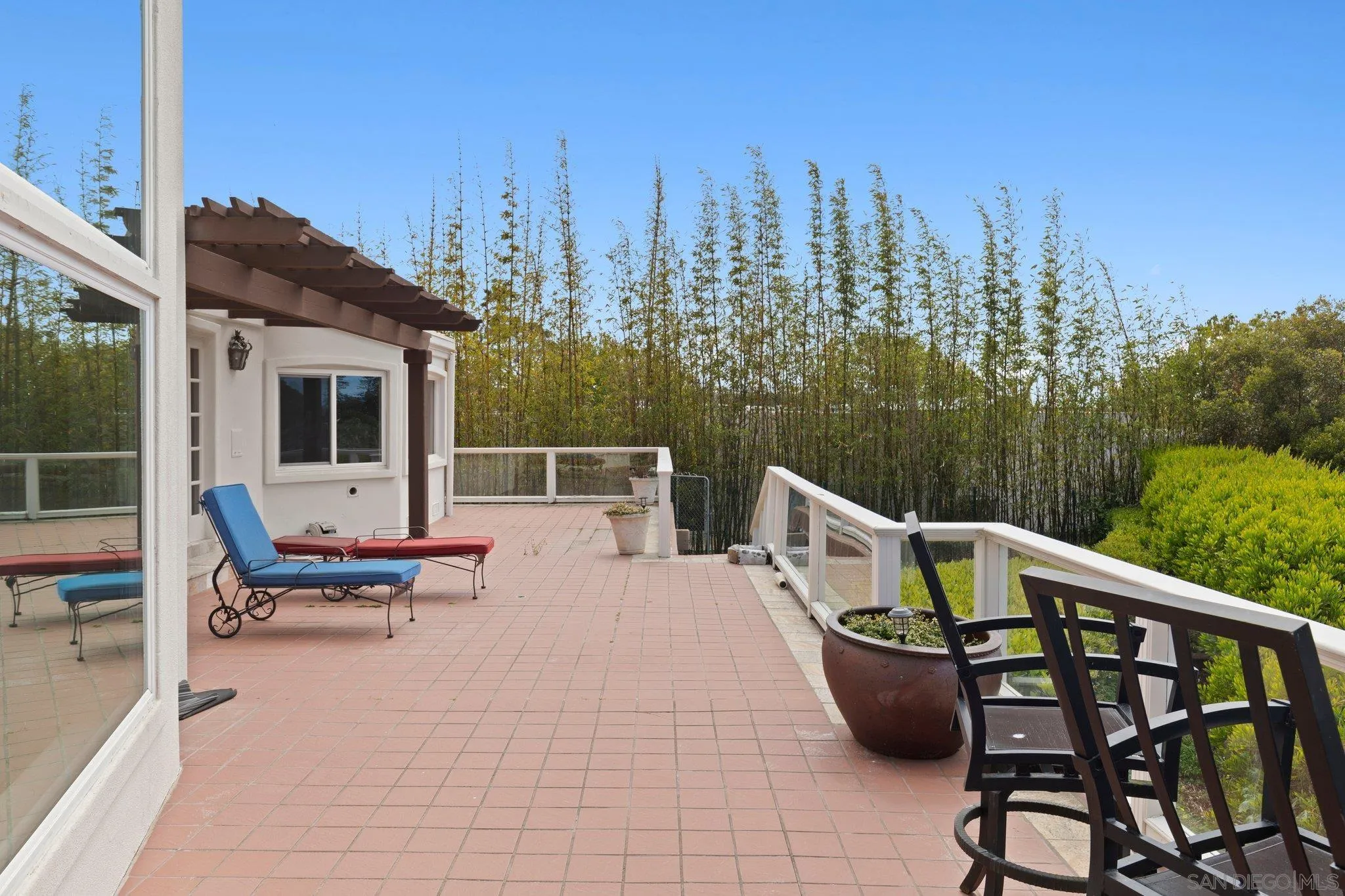 9450 La Jolla Farms Rd.
